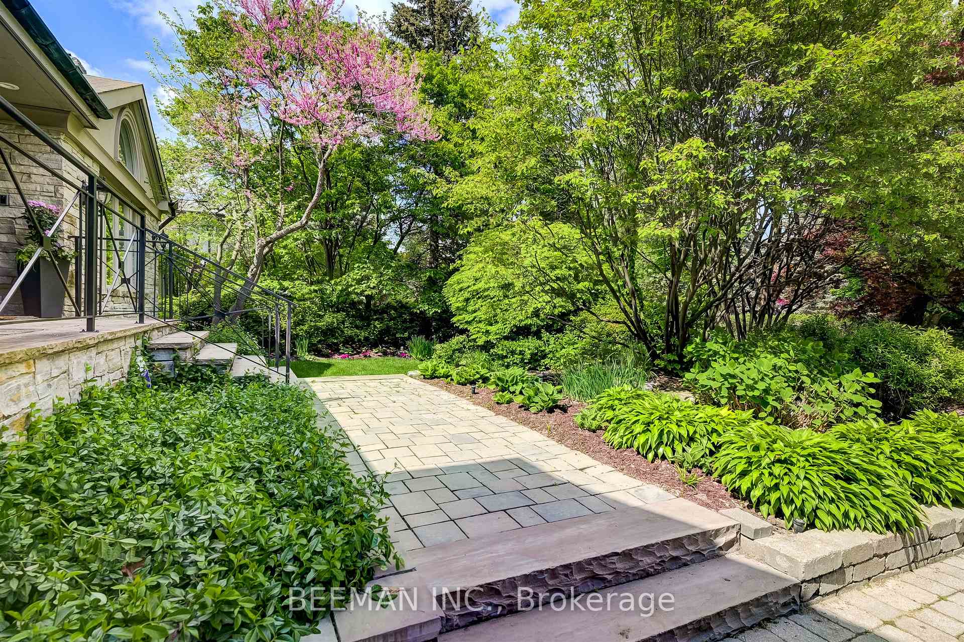 26 Farrington Drive, Toronto - Image 4