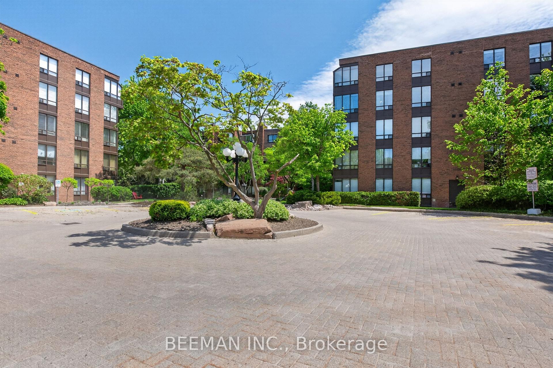 245 The Donway N/A W, Toronto - Image 2
