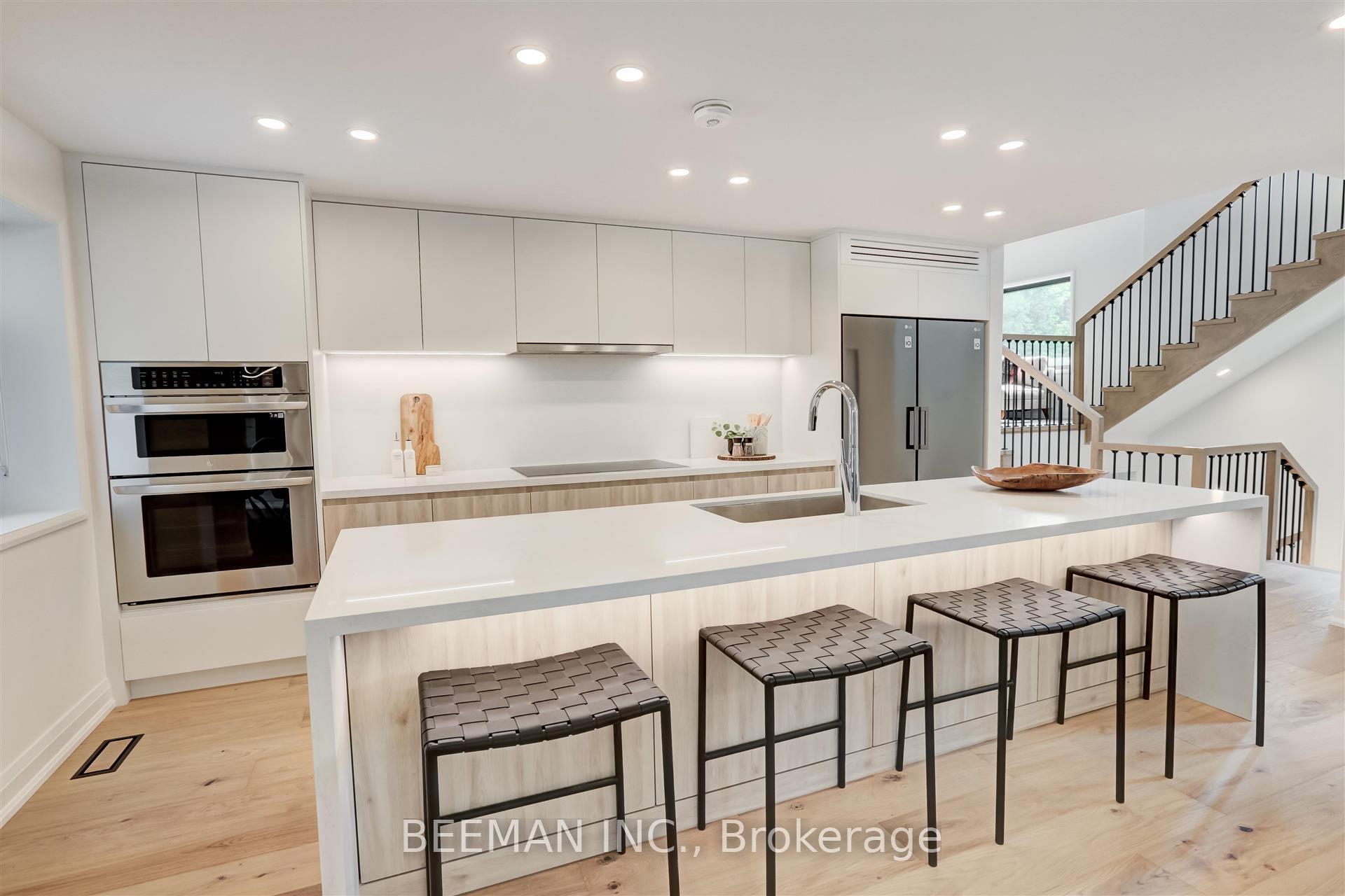 188 Wilfred Avenue, Toronto - Image 2
