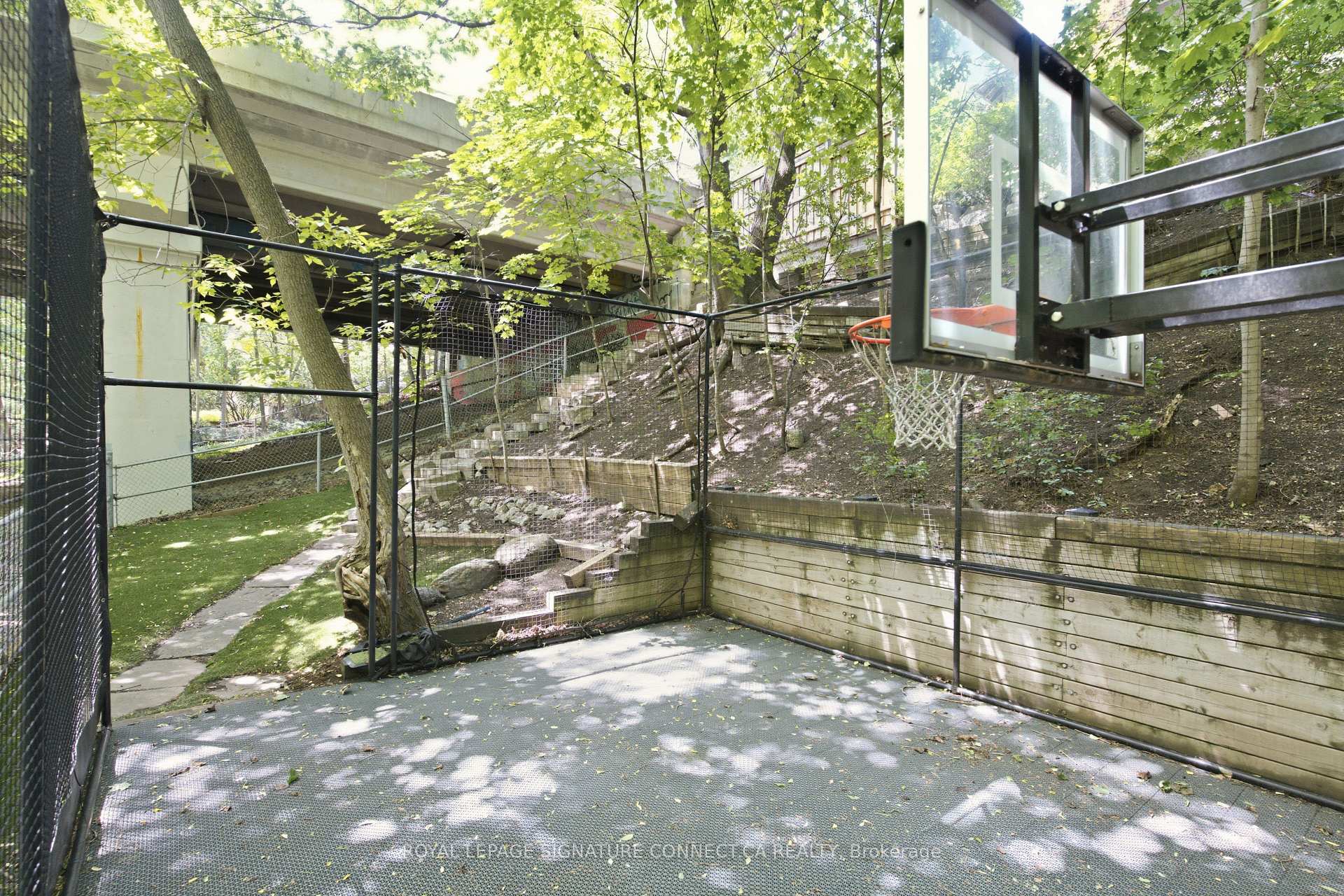 Property photo 44
