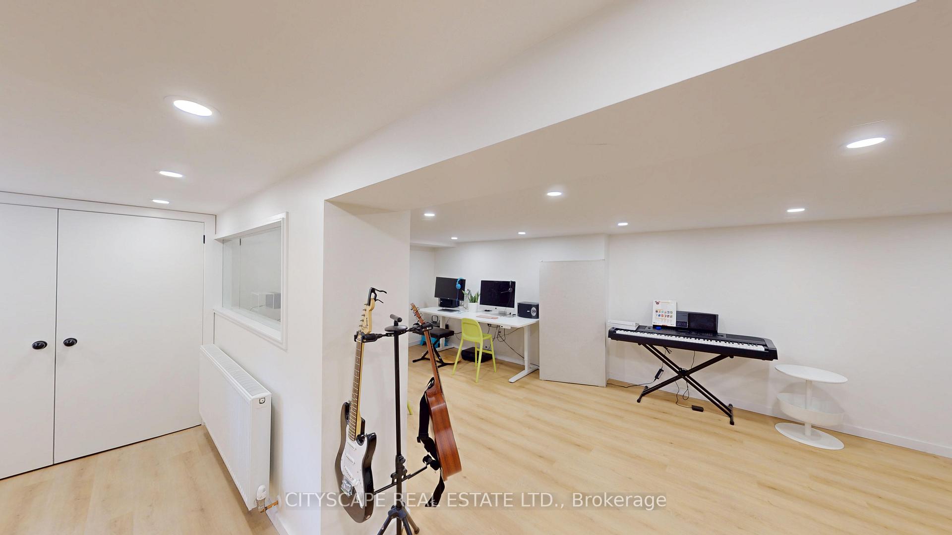 Property photo 35