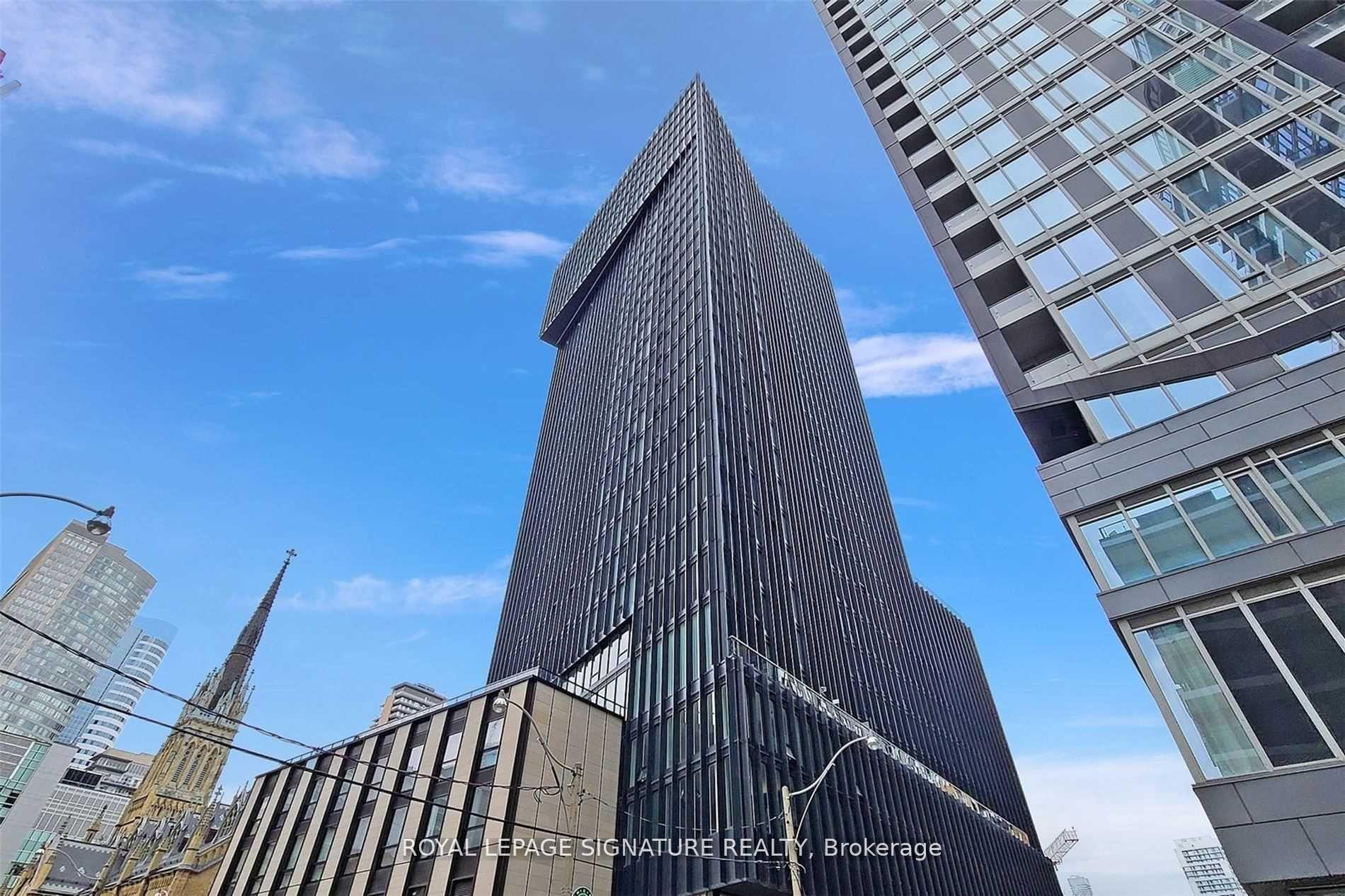 807 – 60 Shuter Street