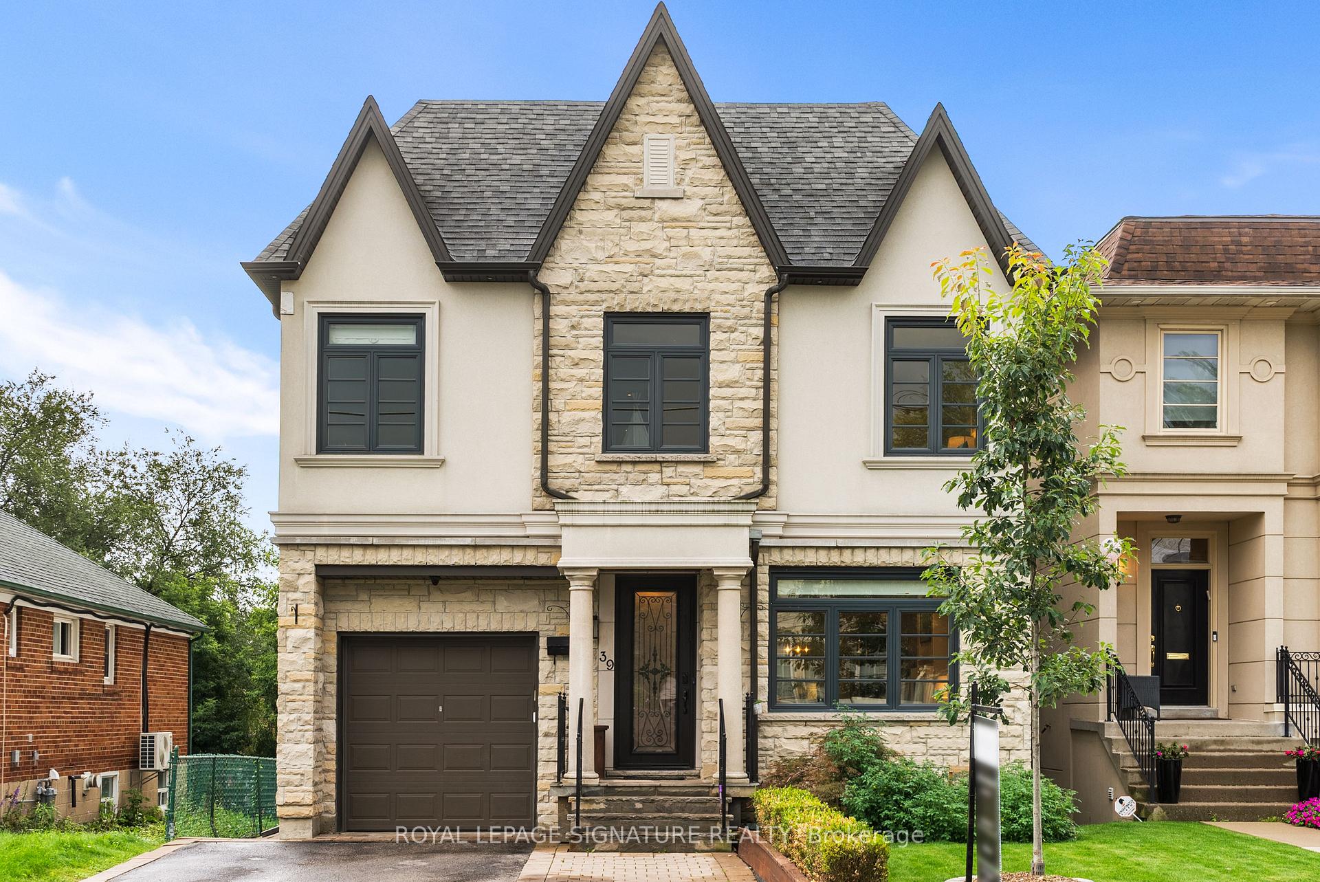 39 Regina Avenue