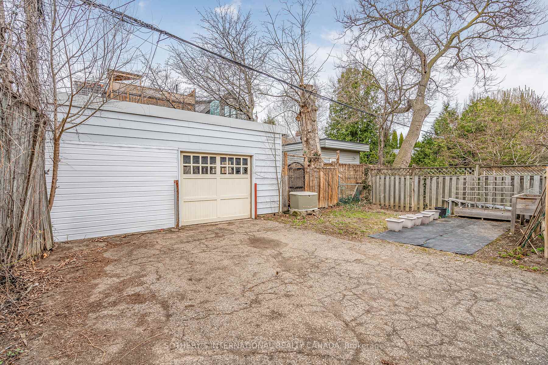 Property photo 46