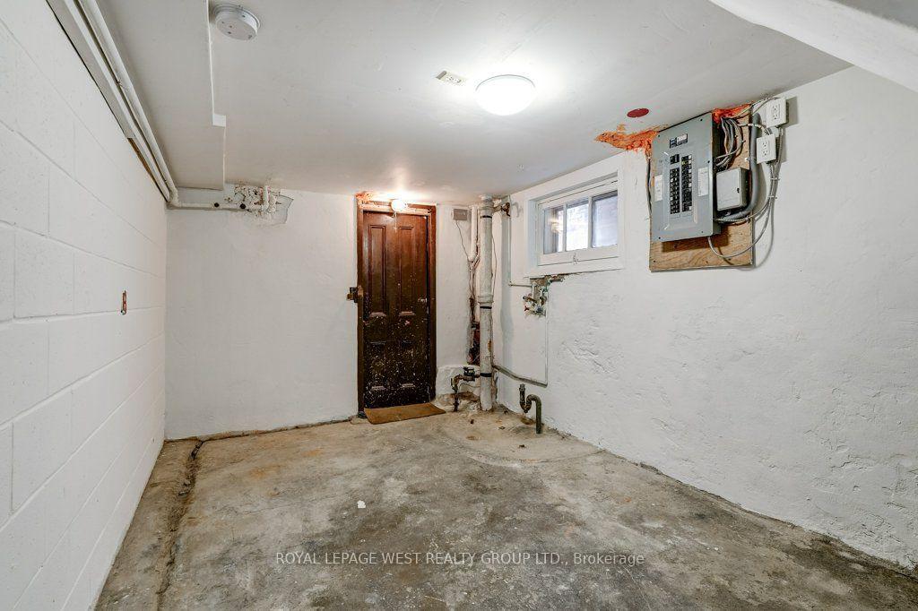 Property photo 37