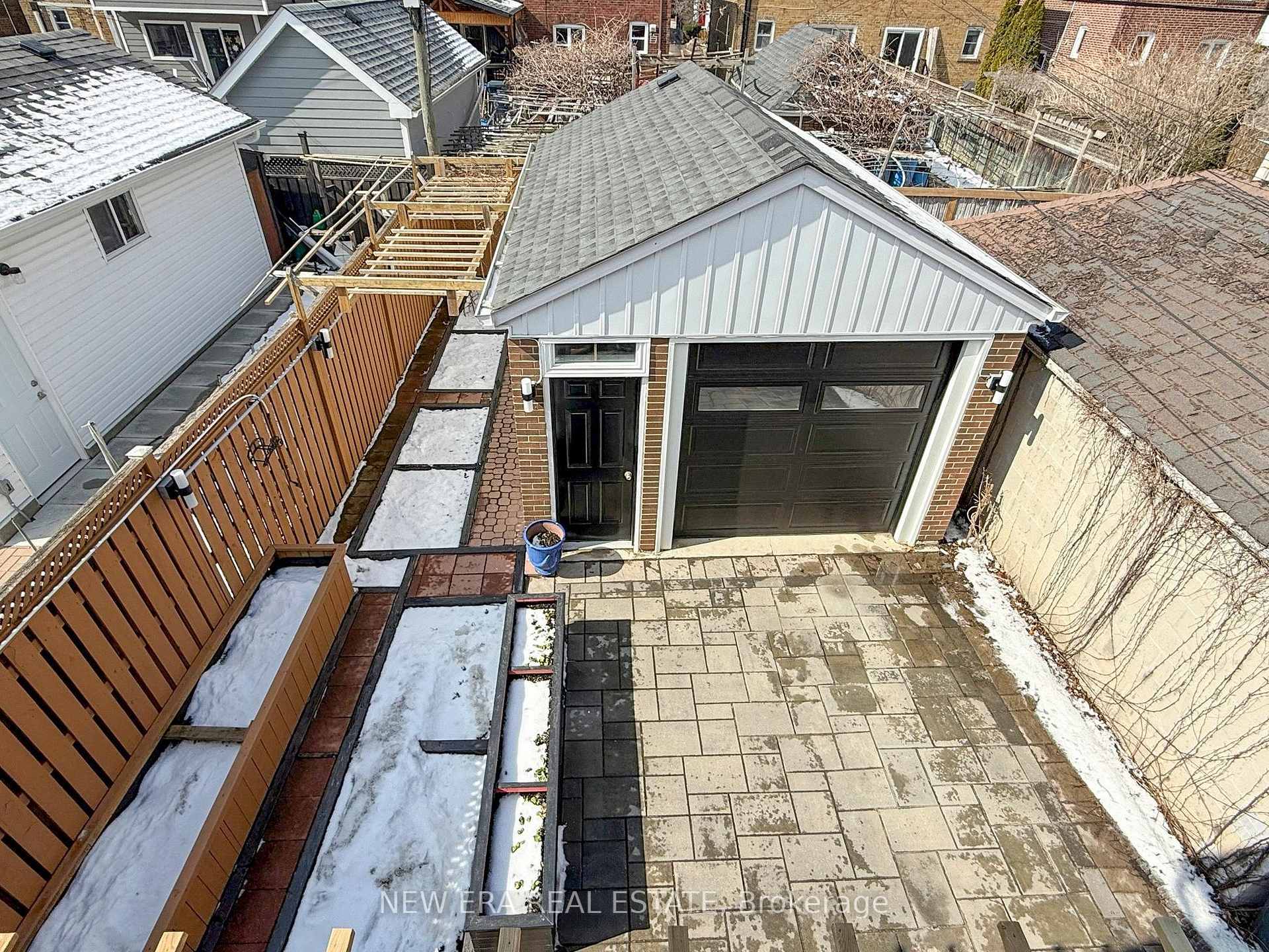 Property photo 37