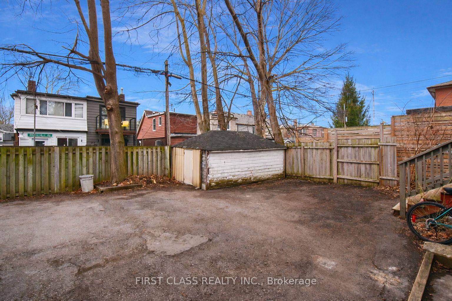 Property photo 31