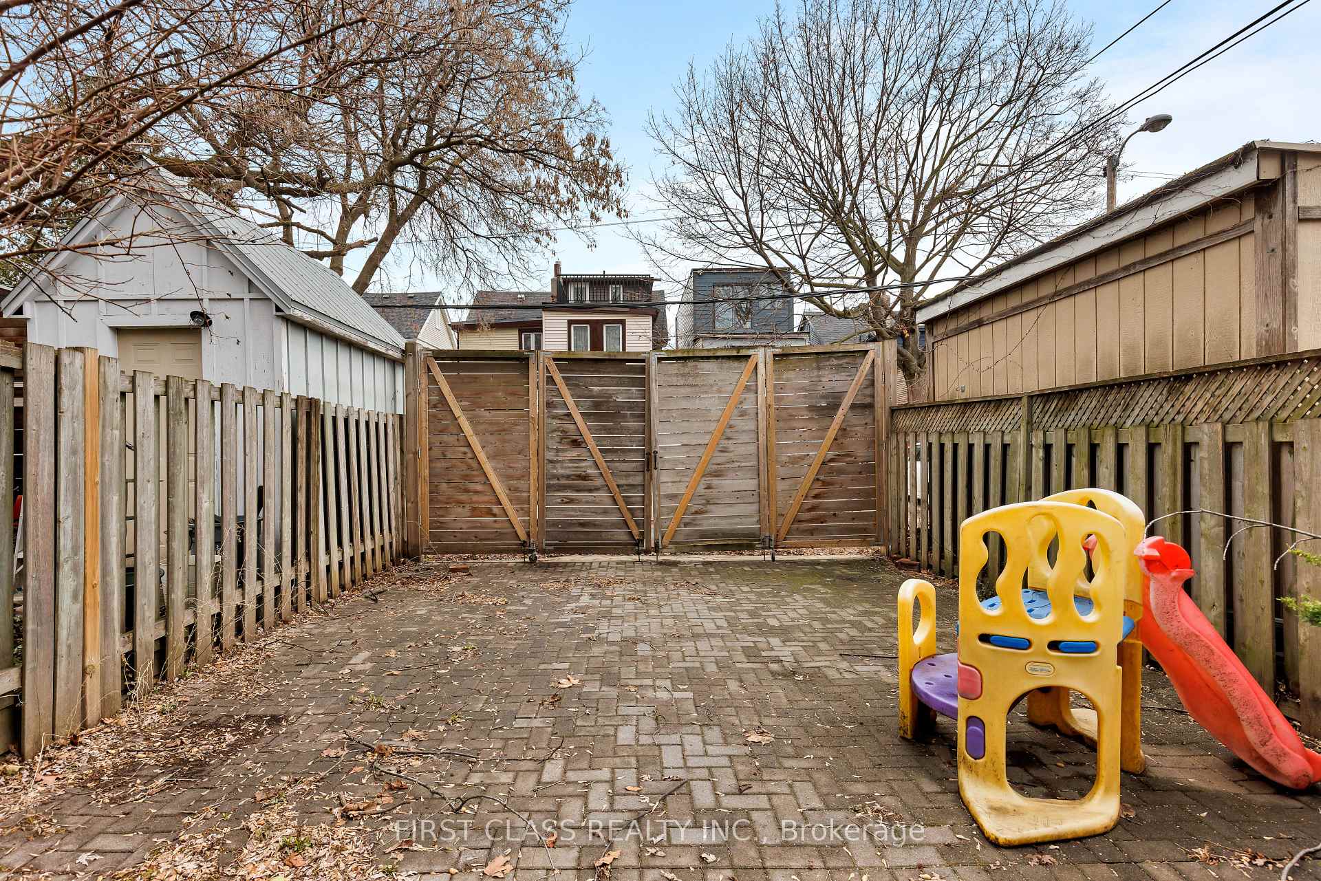 Property photo 31