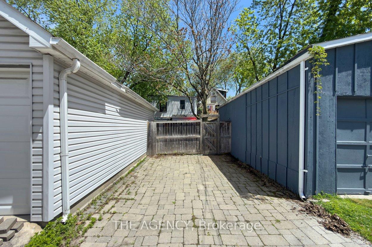 Property photo 32