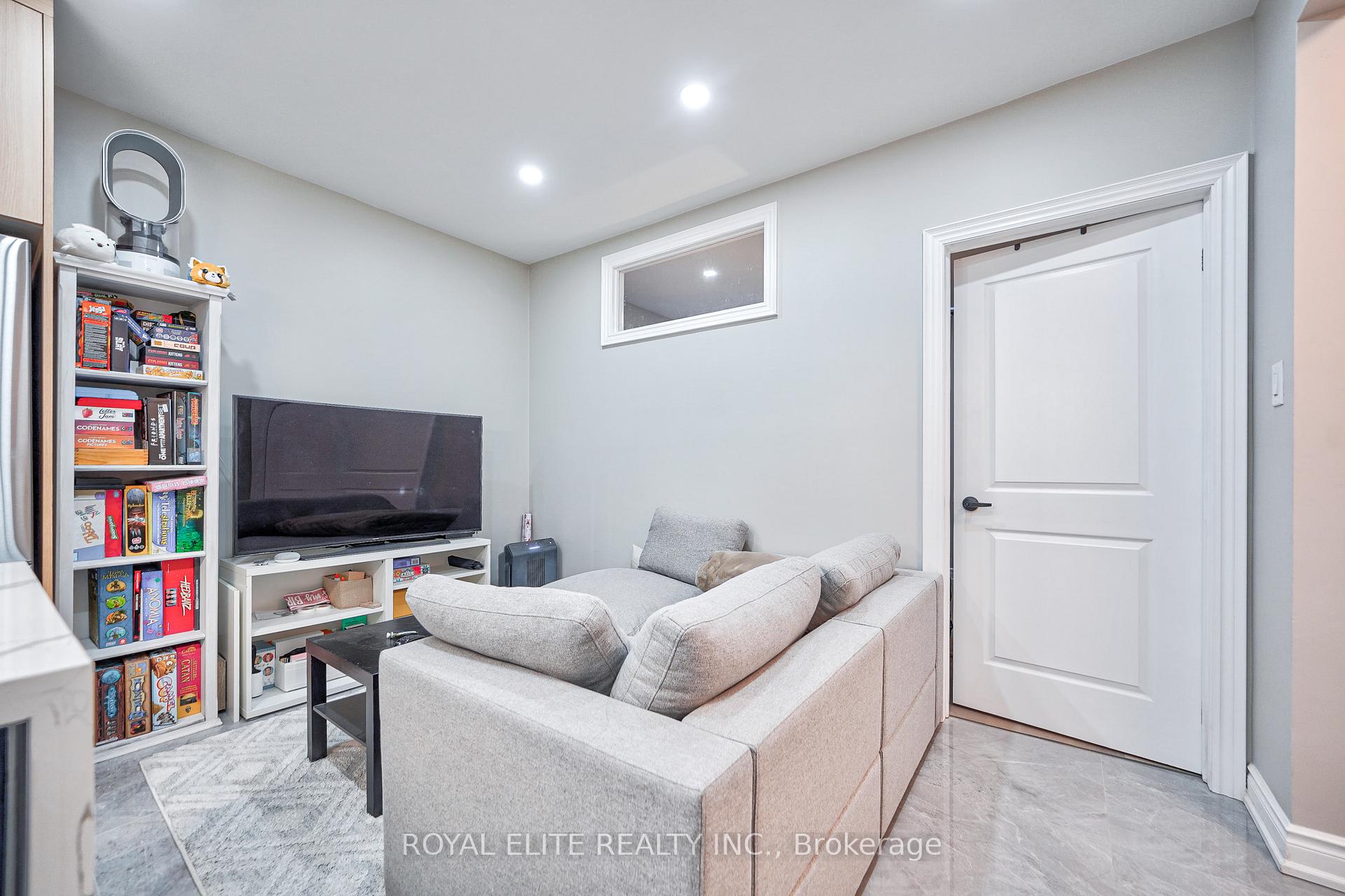 Property photo 24