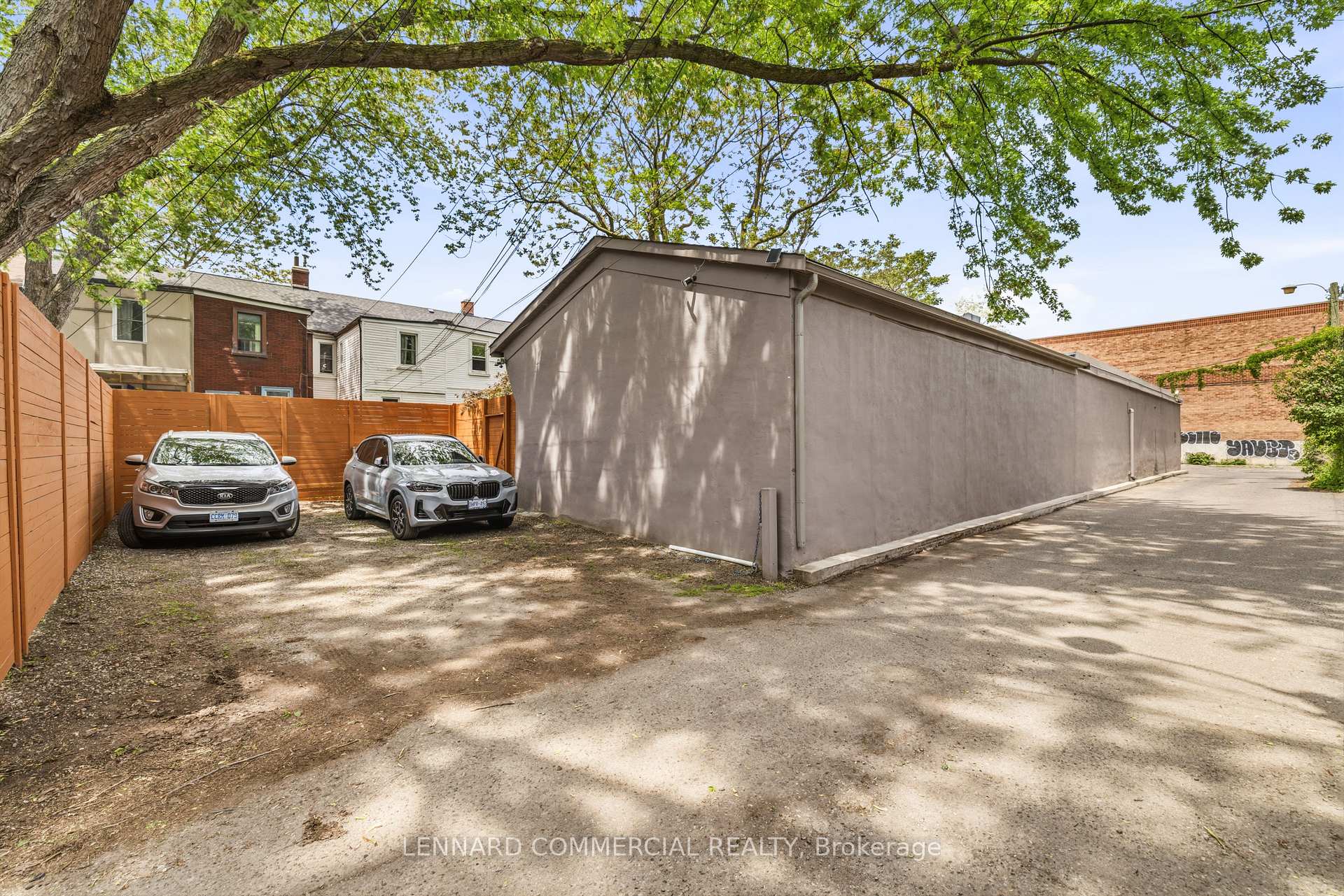 Property photo 33