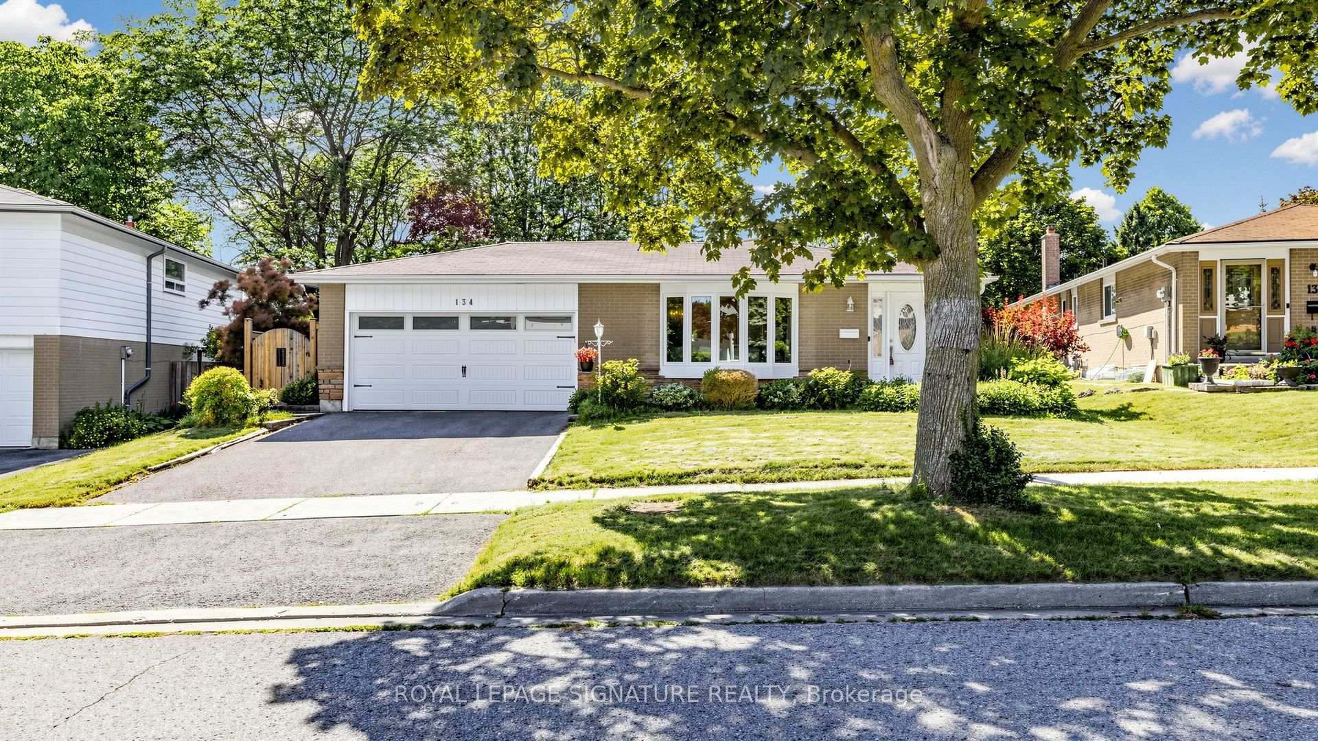 134 Oakmeadow Boulevard