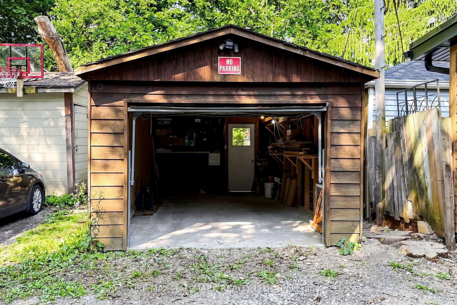 Property photo 37