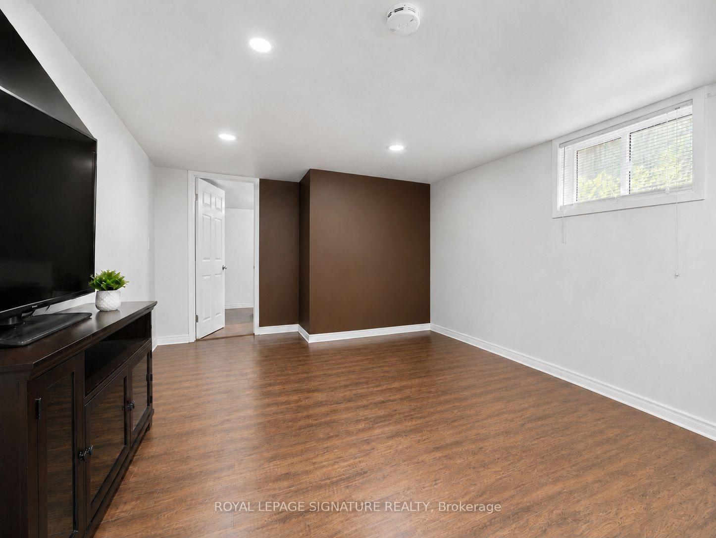 Bsmt – 621 Wychwood Street