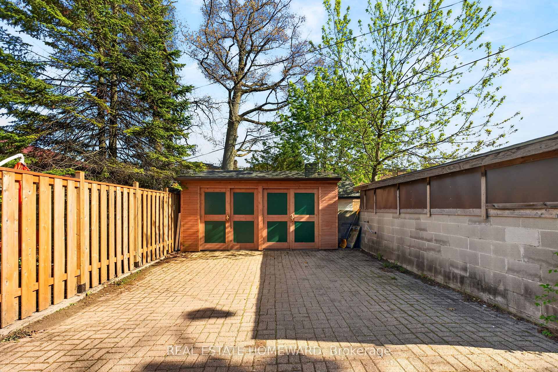 Property photo 32