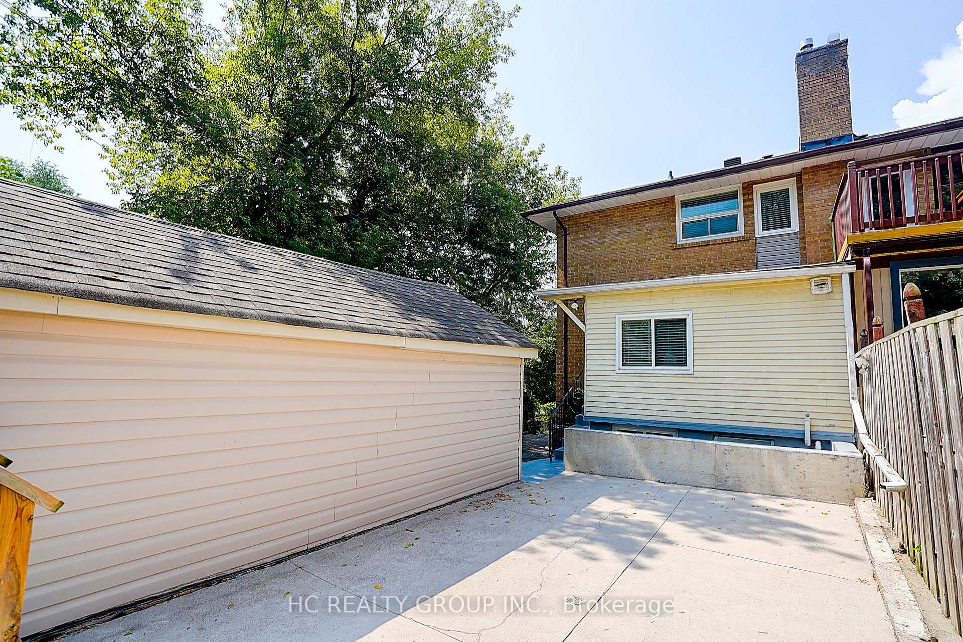 Property photo 25