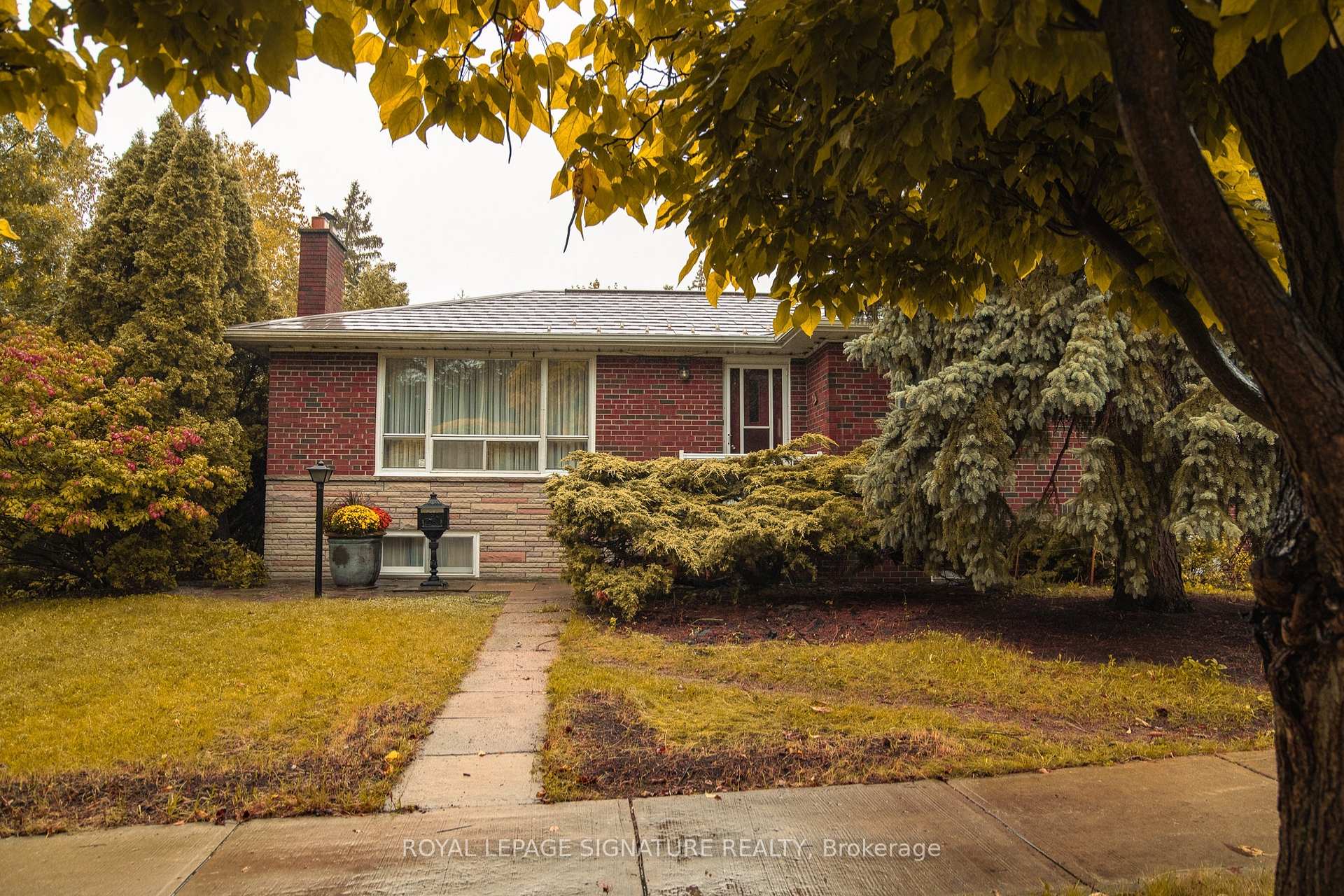 2 Brantwood Drive