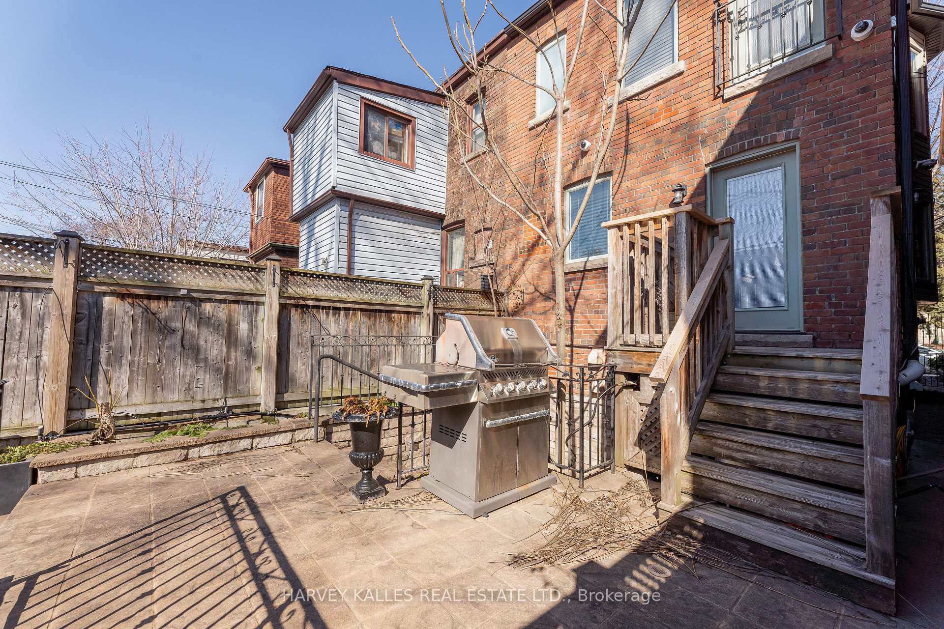 Property photo 33