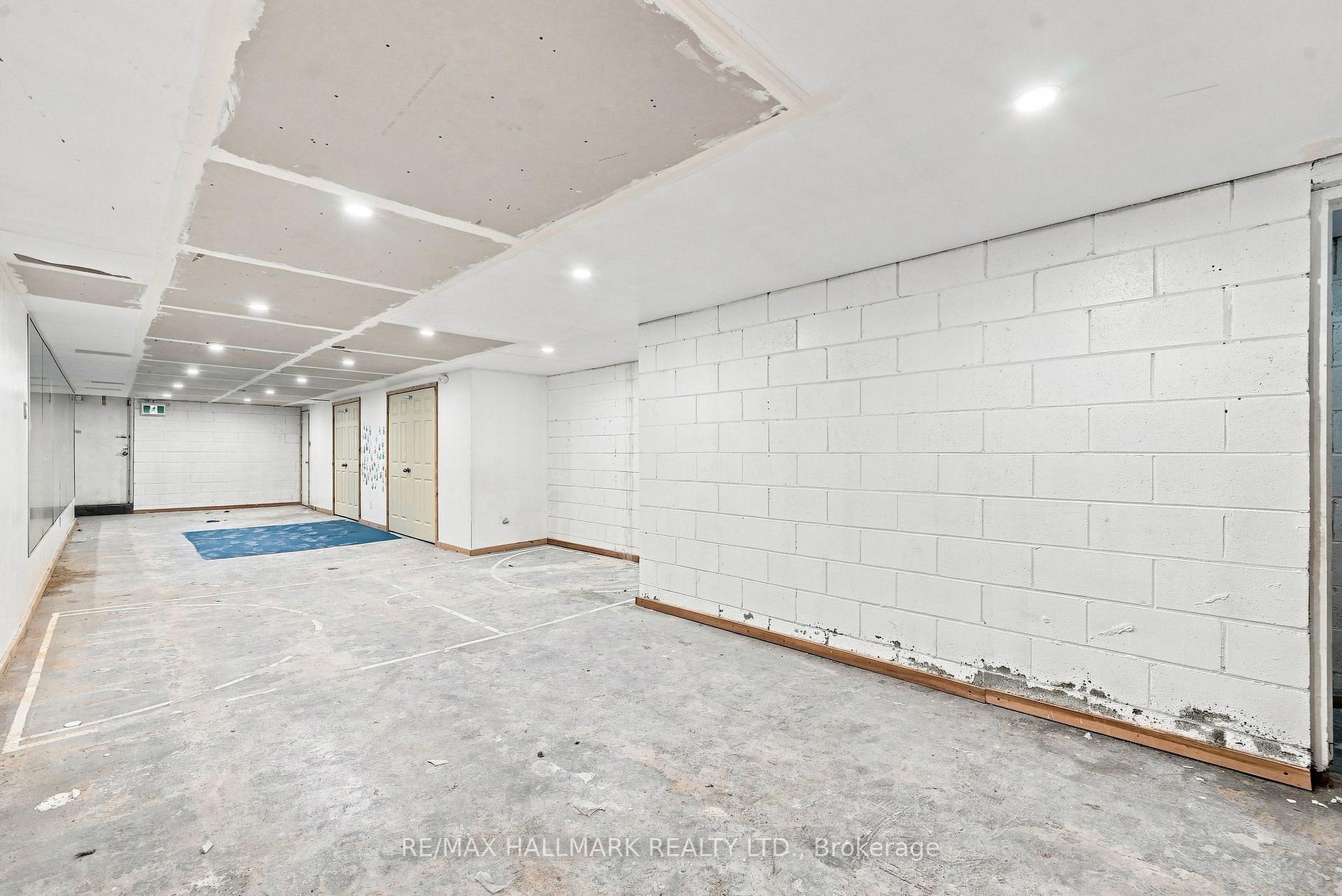 Property photo 35
