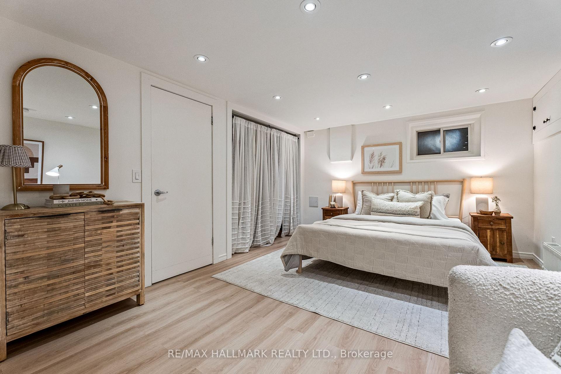 Property photo 35