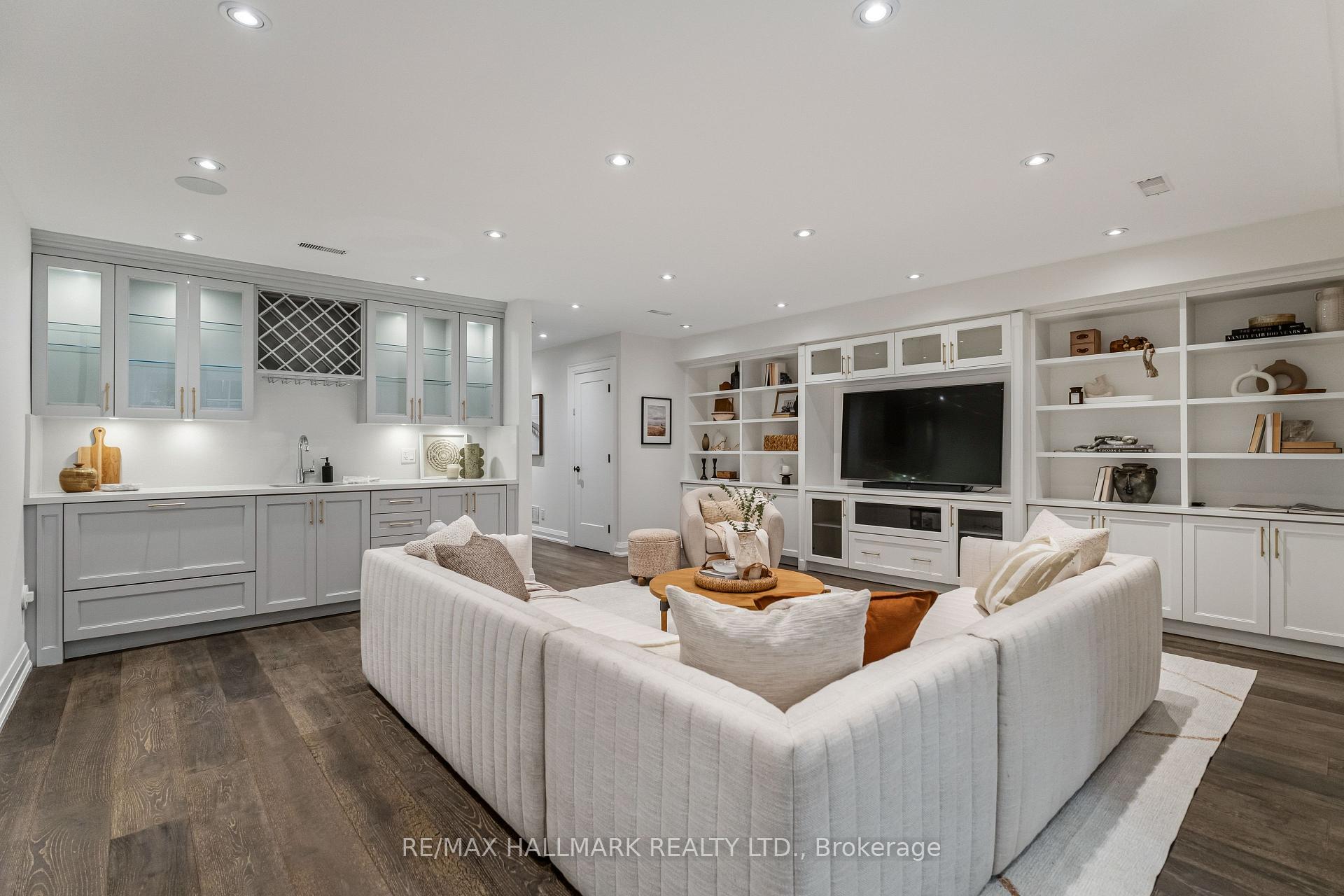 Property photo 44