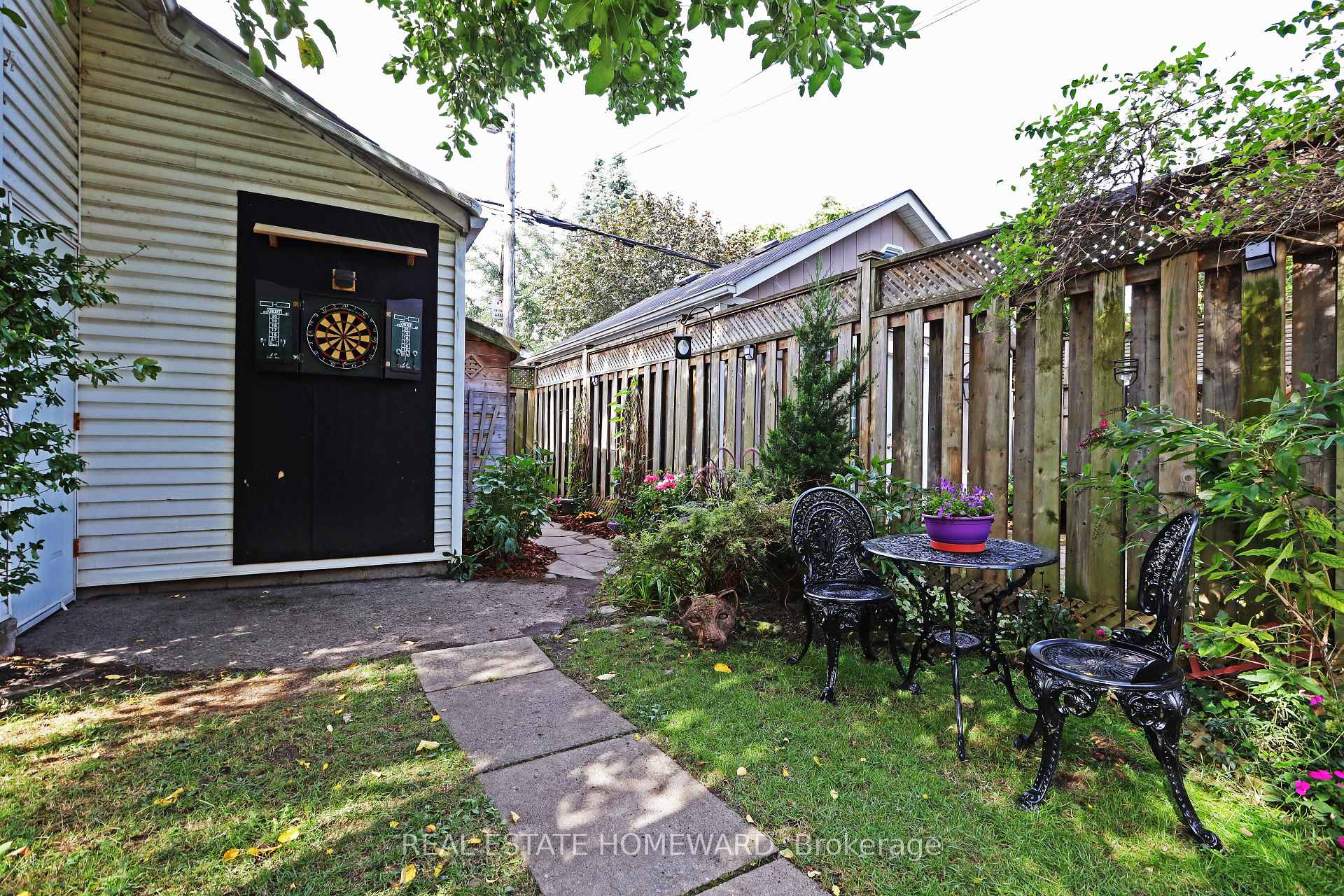 Property photo 37