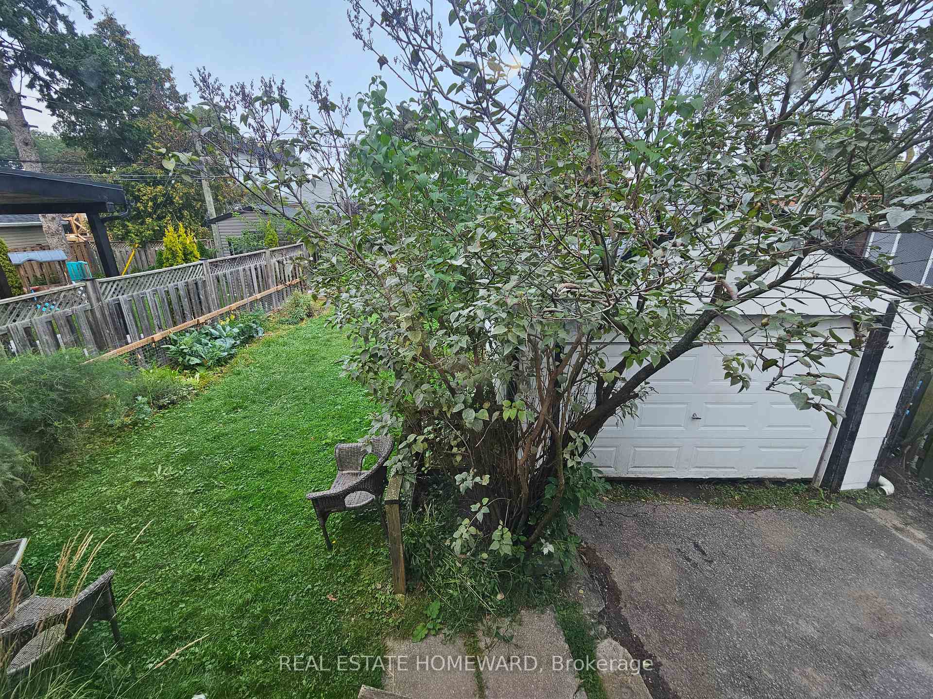 Property photo 33