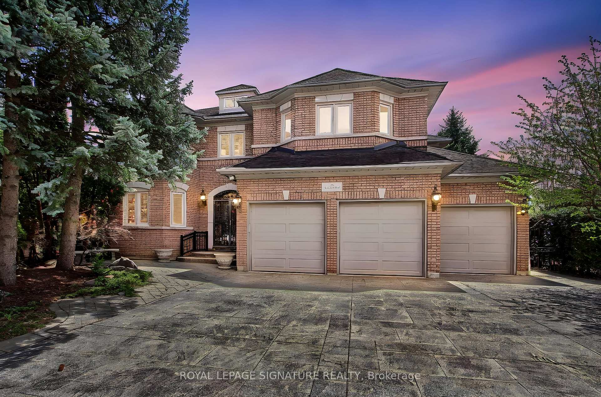 70 Graydon Crescent