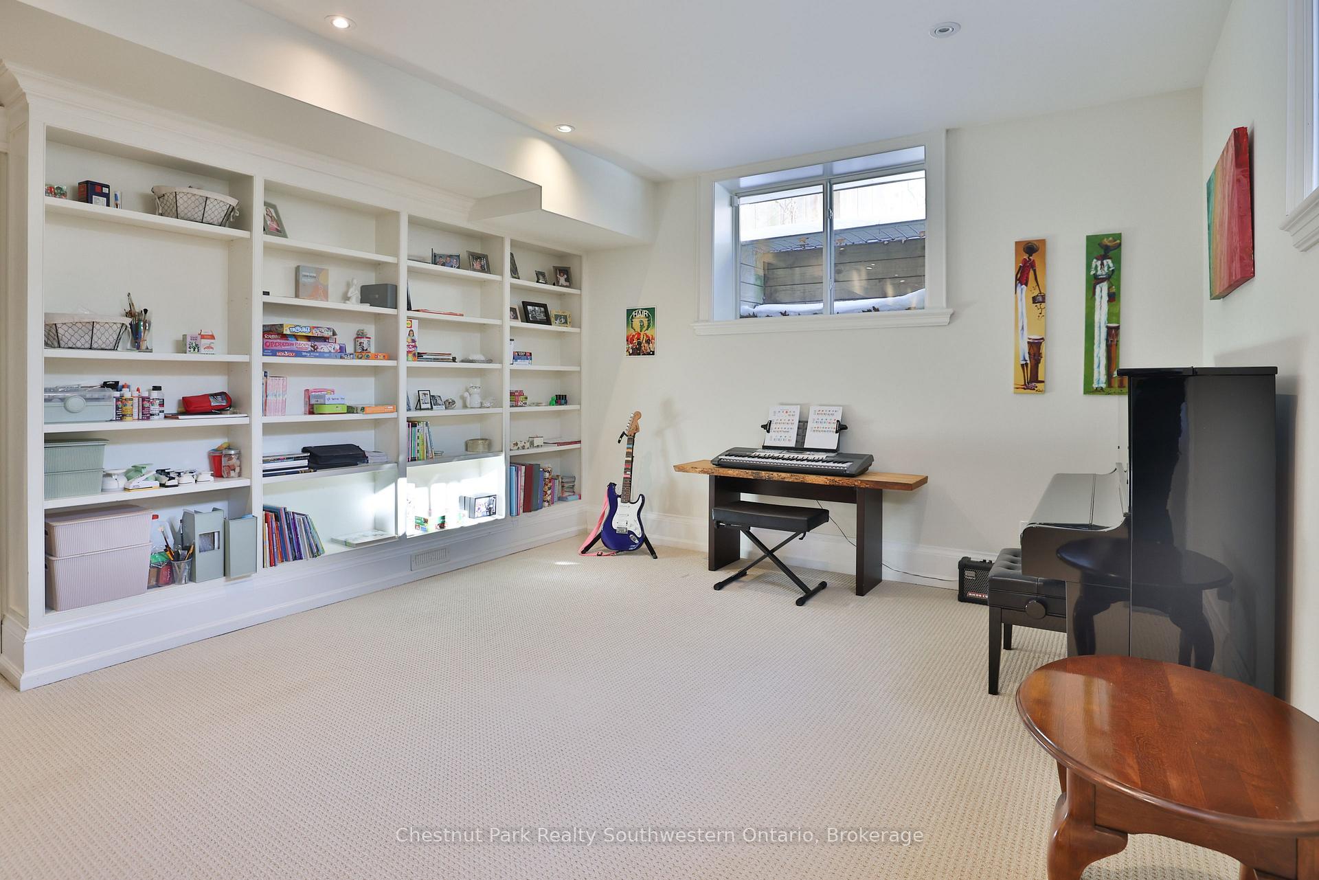 Property photo 31