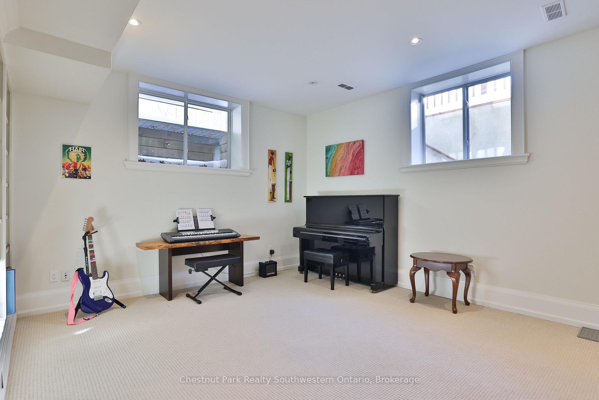 Property photo 32