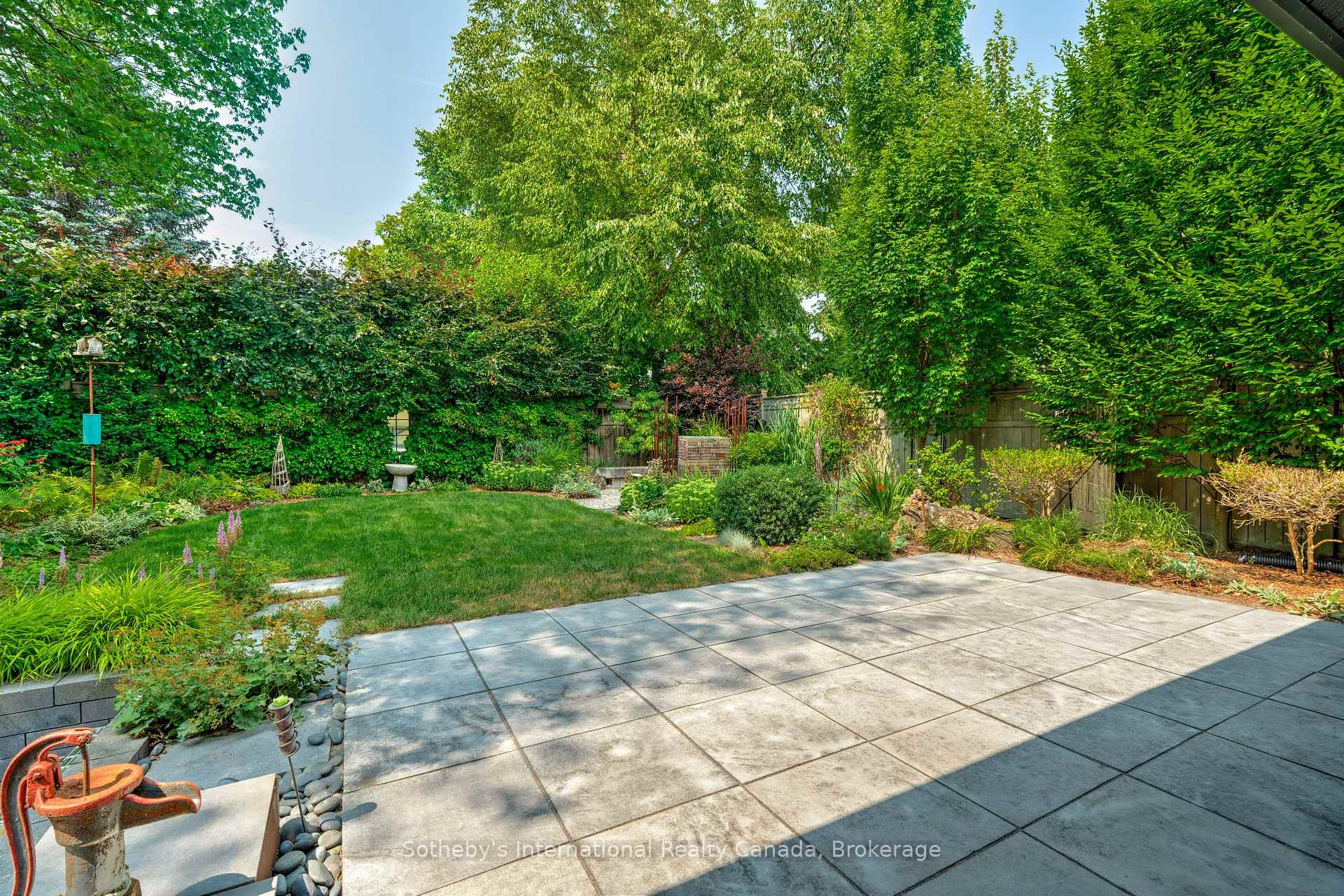 Property photo 33