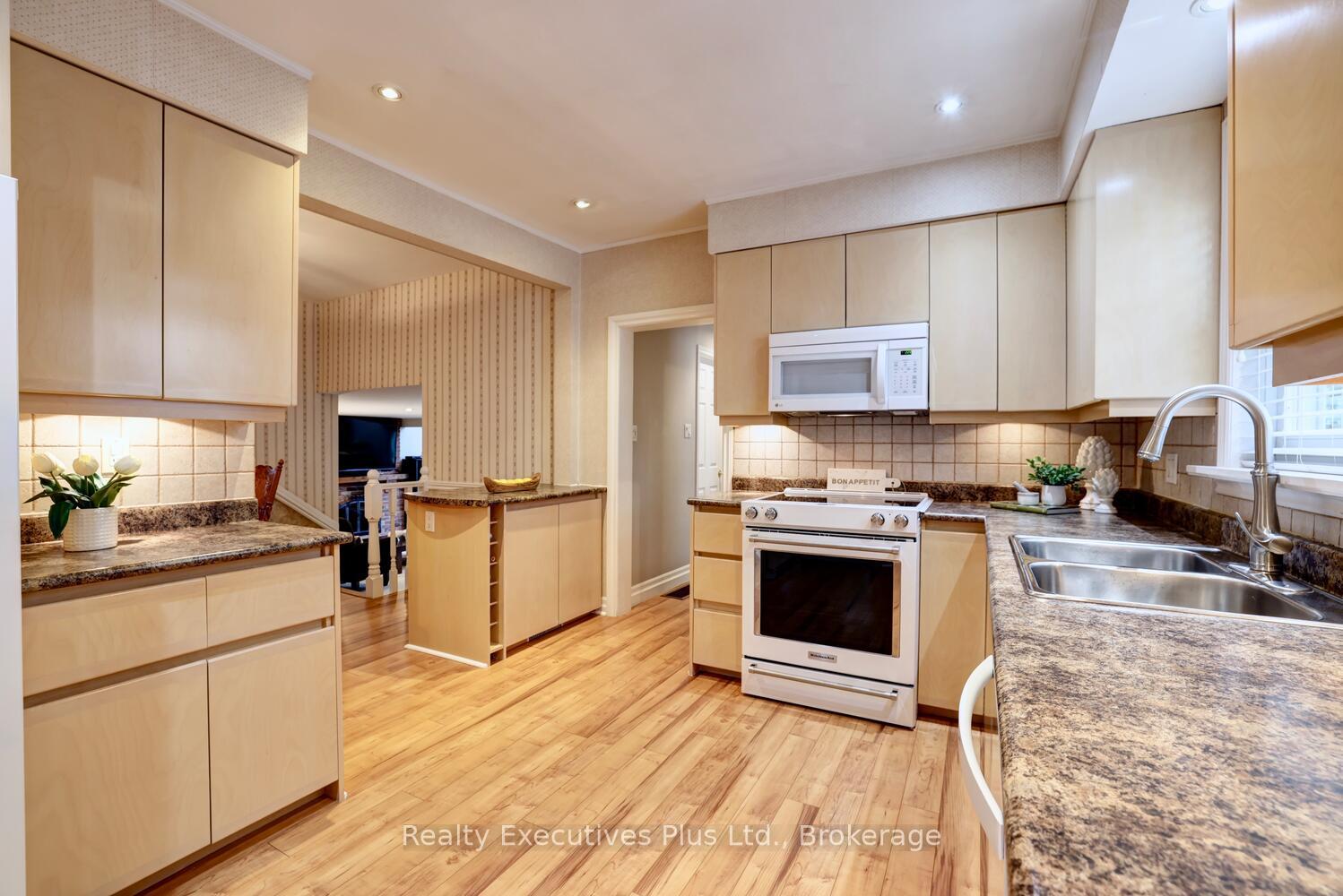 Property photo 46