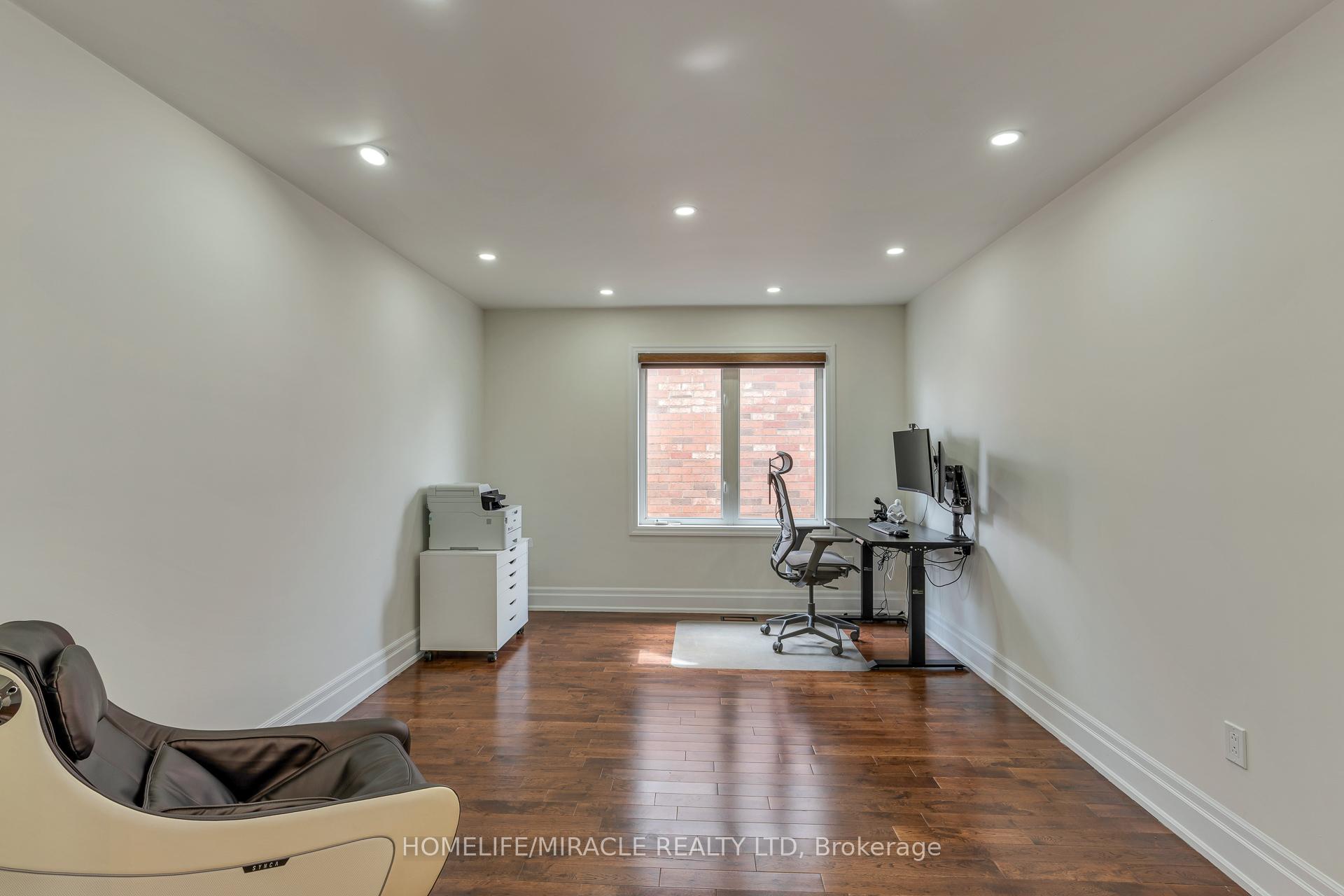 Property photo 31