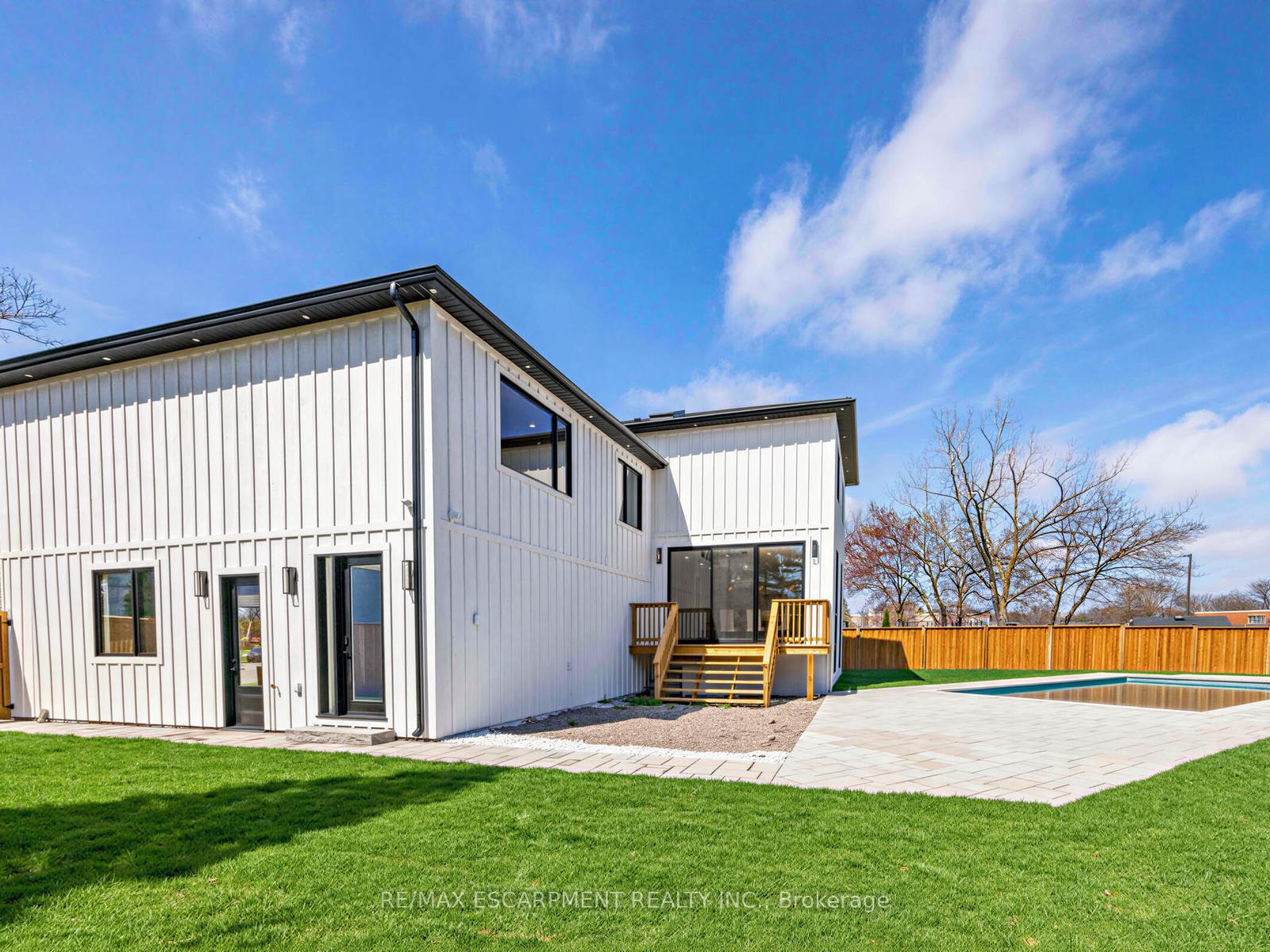 Property photo 32