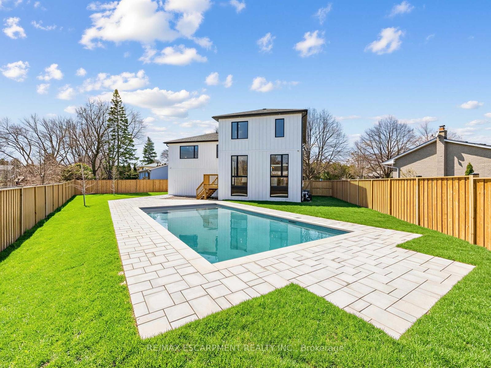 Property photo 33