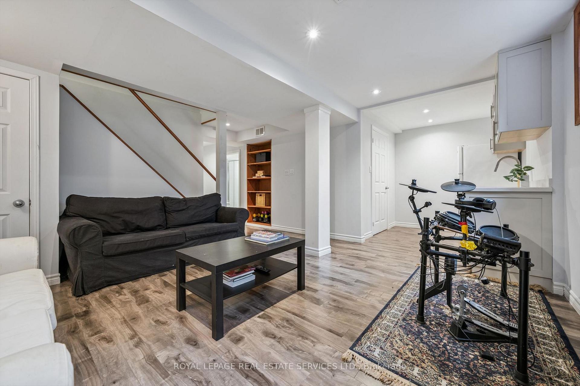 Property photo 24