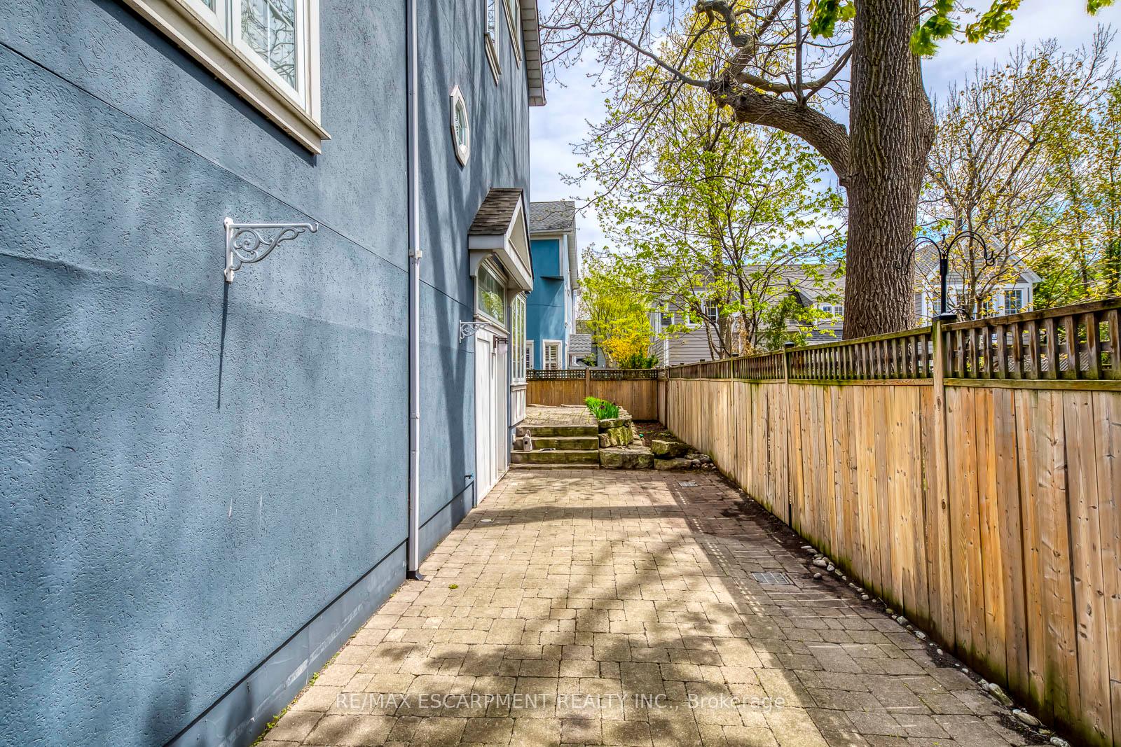 Property photo 44