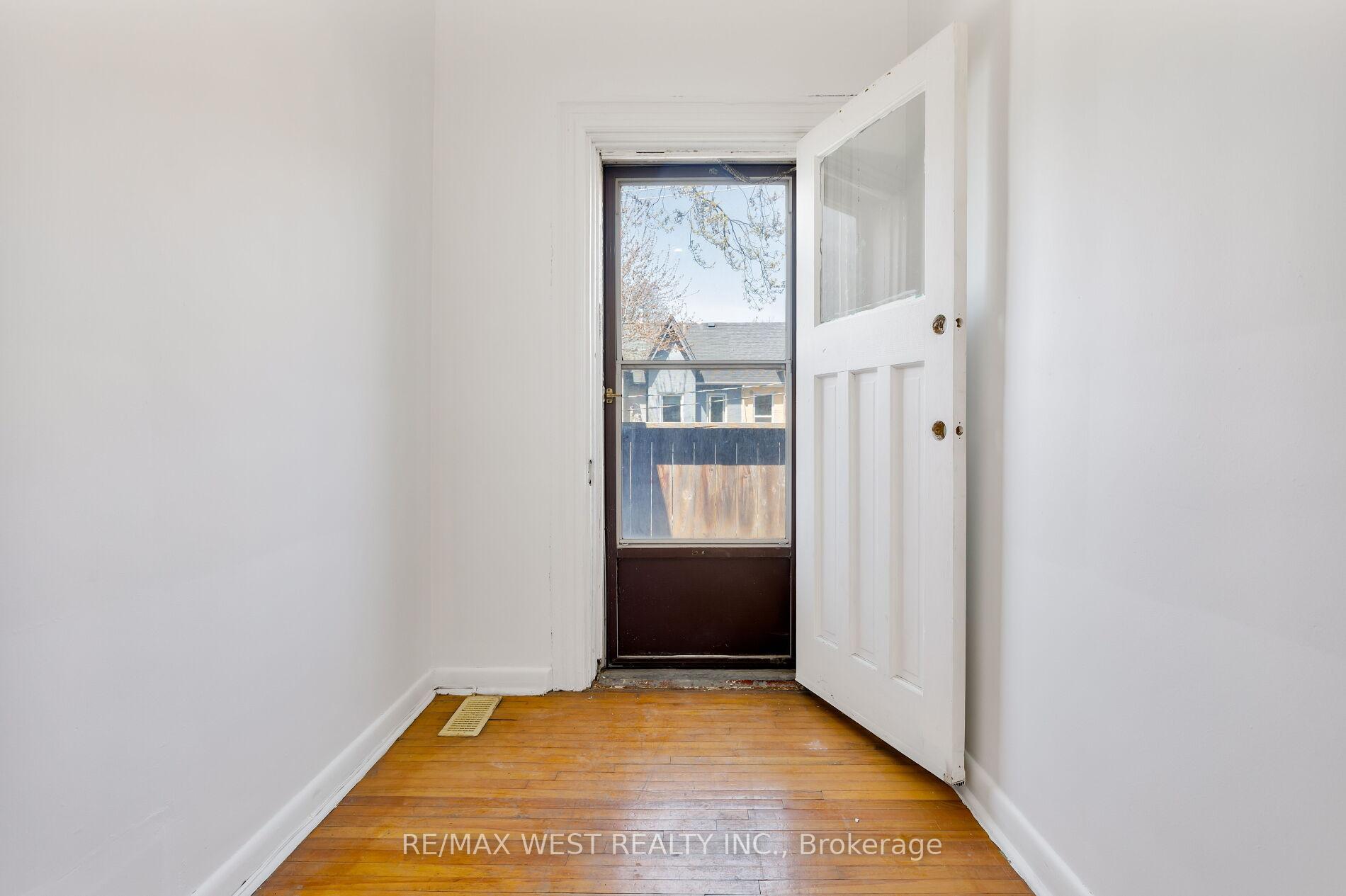 Property photo 36