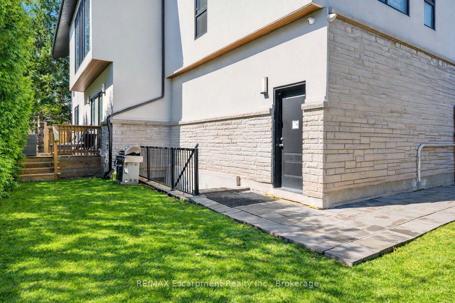 Property photo 32