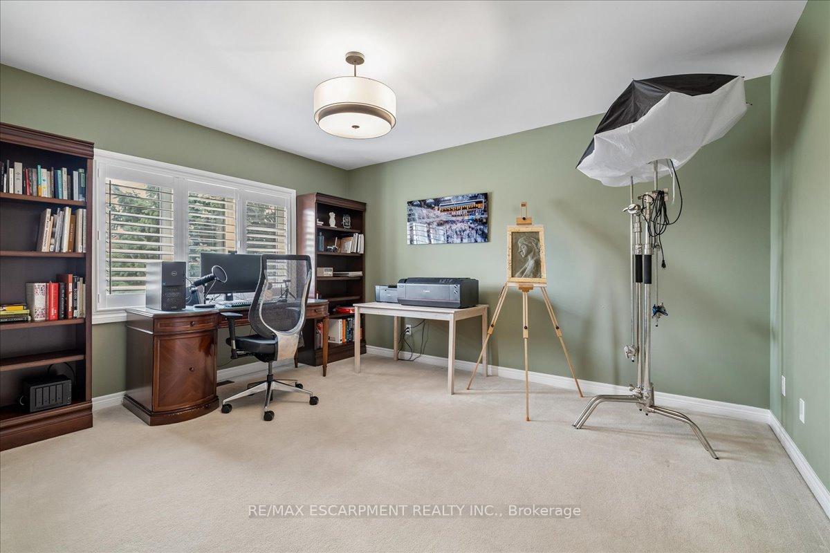 Property photo 28