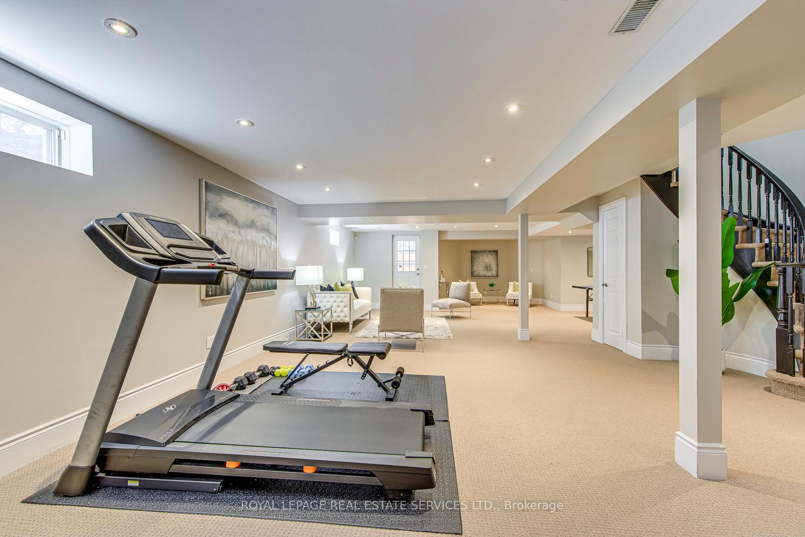 Property photo 35
