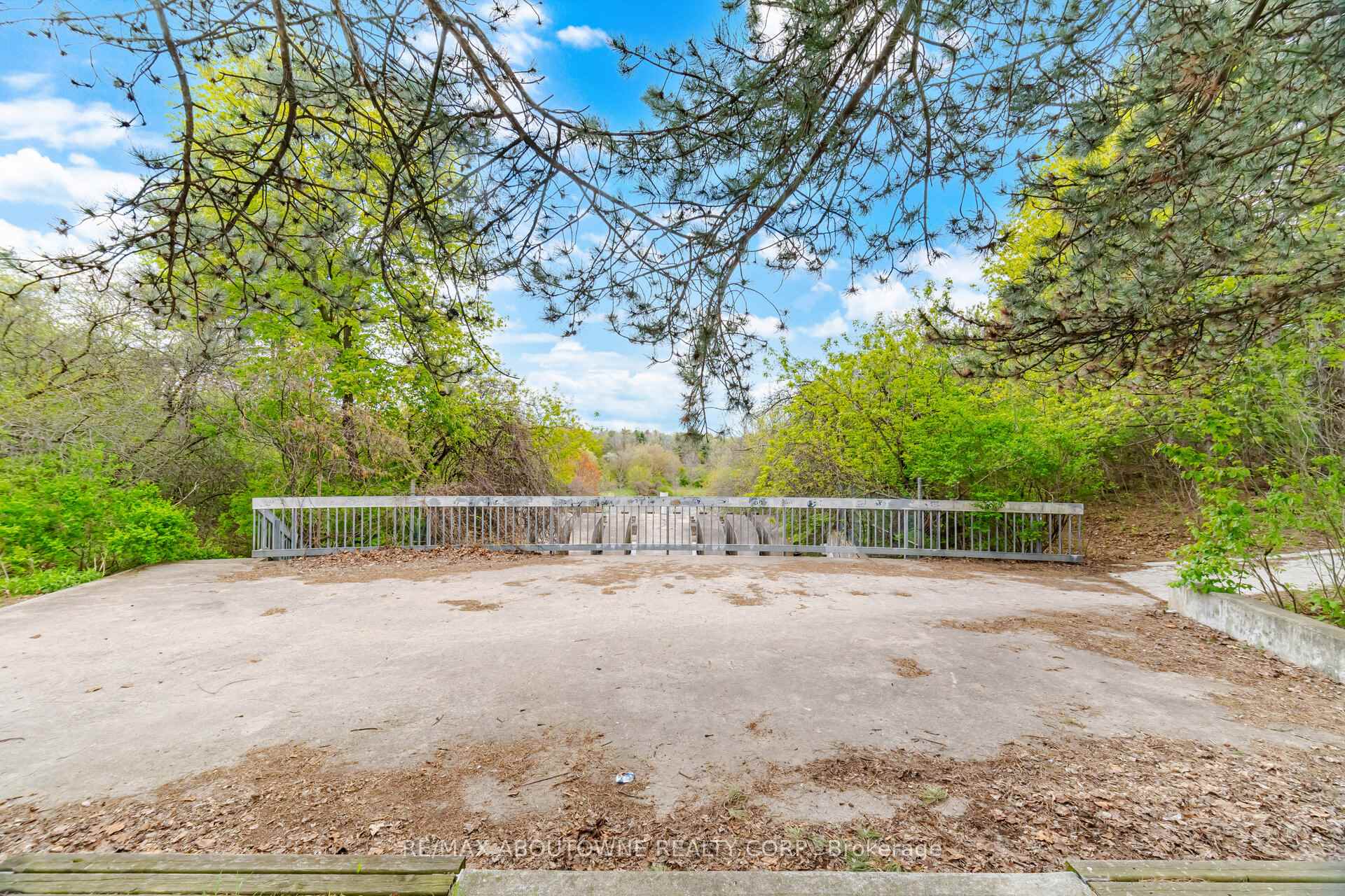 Property photo 31