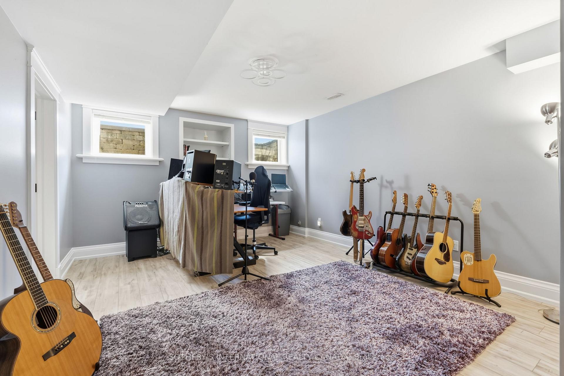 Property photo 44