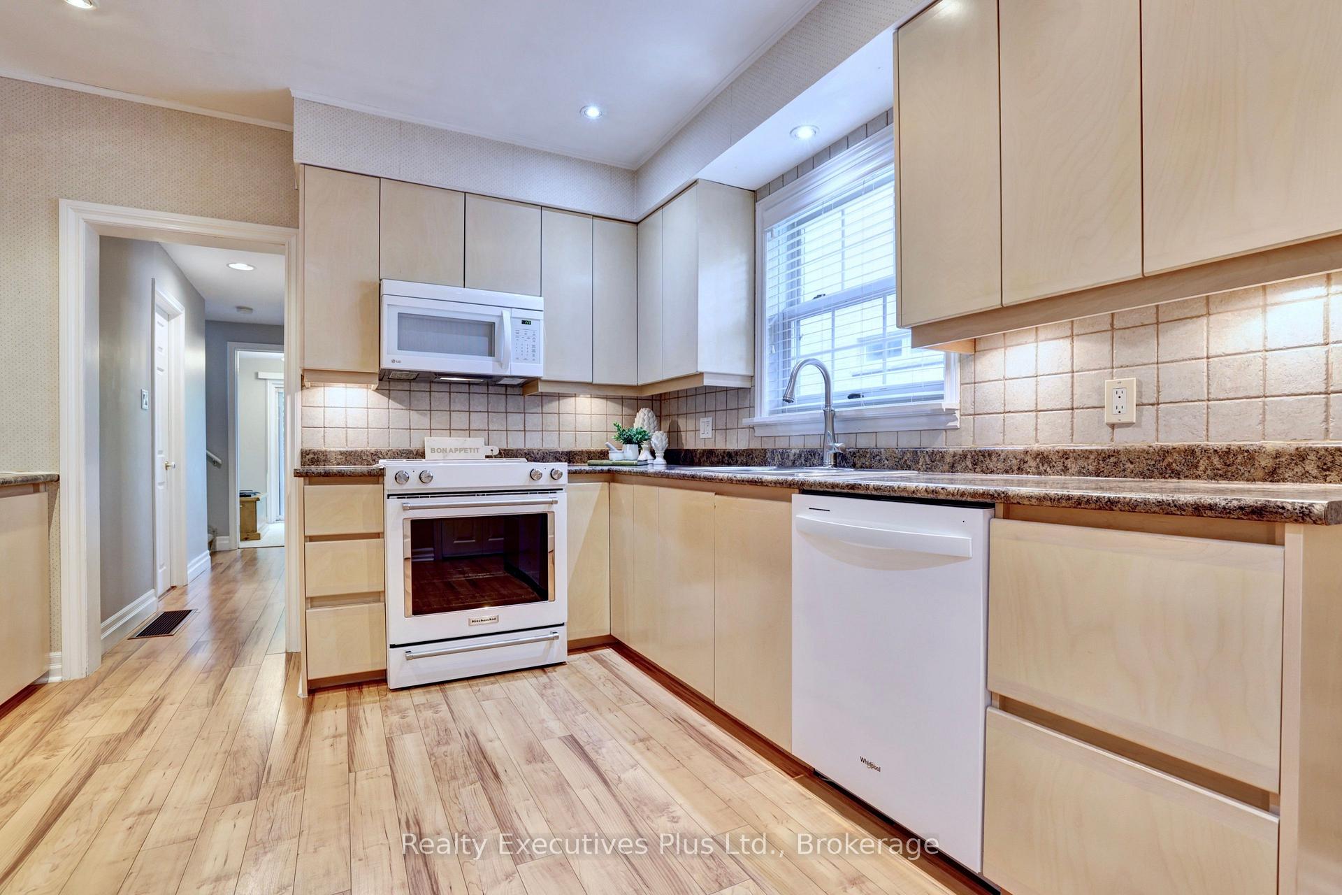 Property photo 50