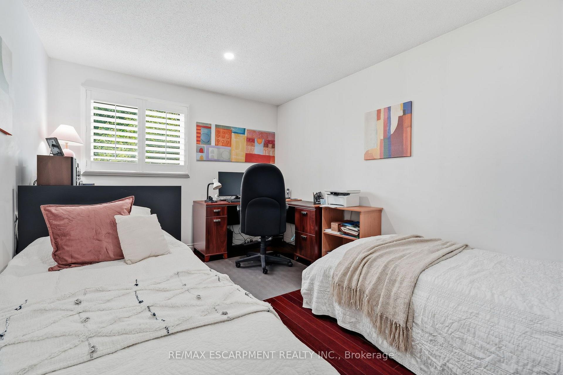 Property photo 32
