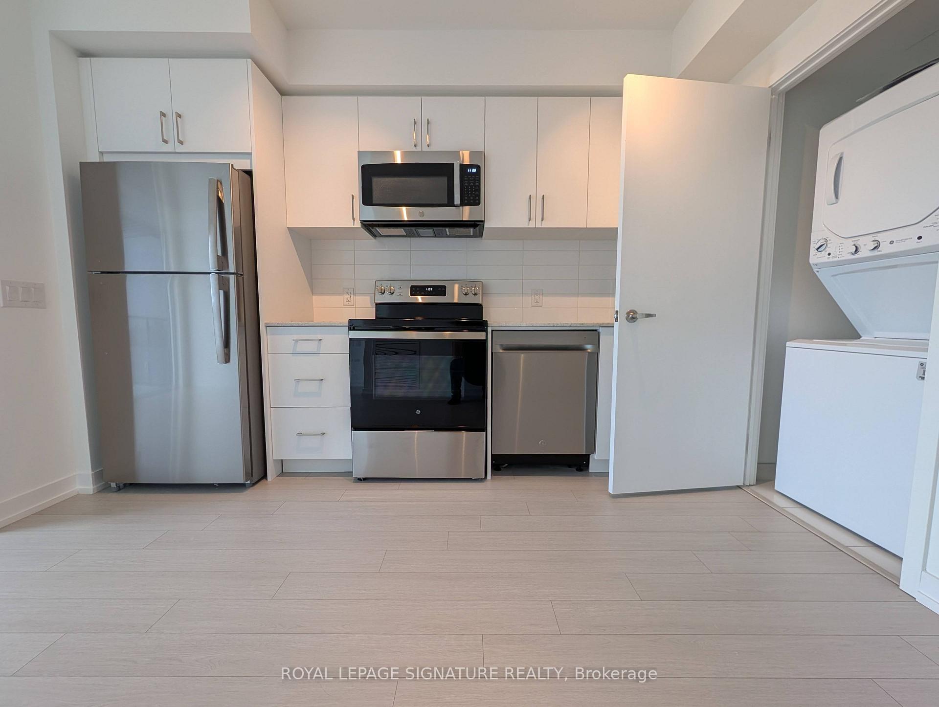 1320 – 4010 Eglinton Avenue