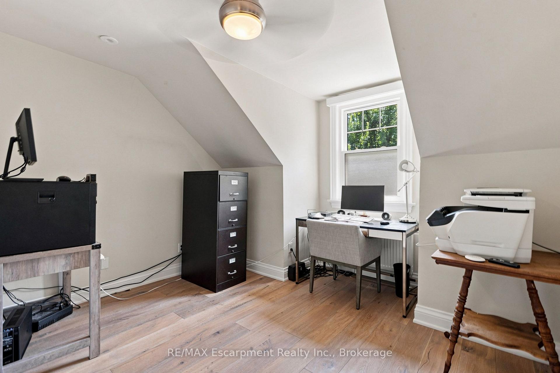 Property photo 28