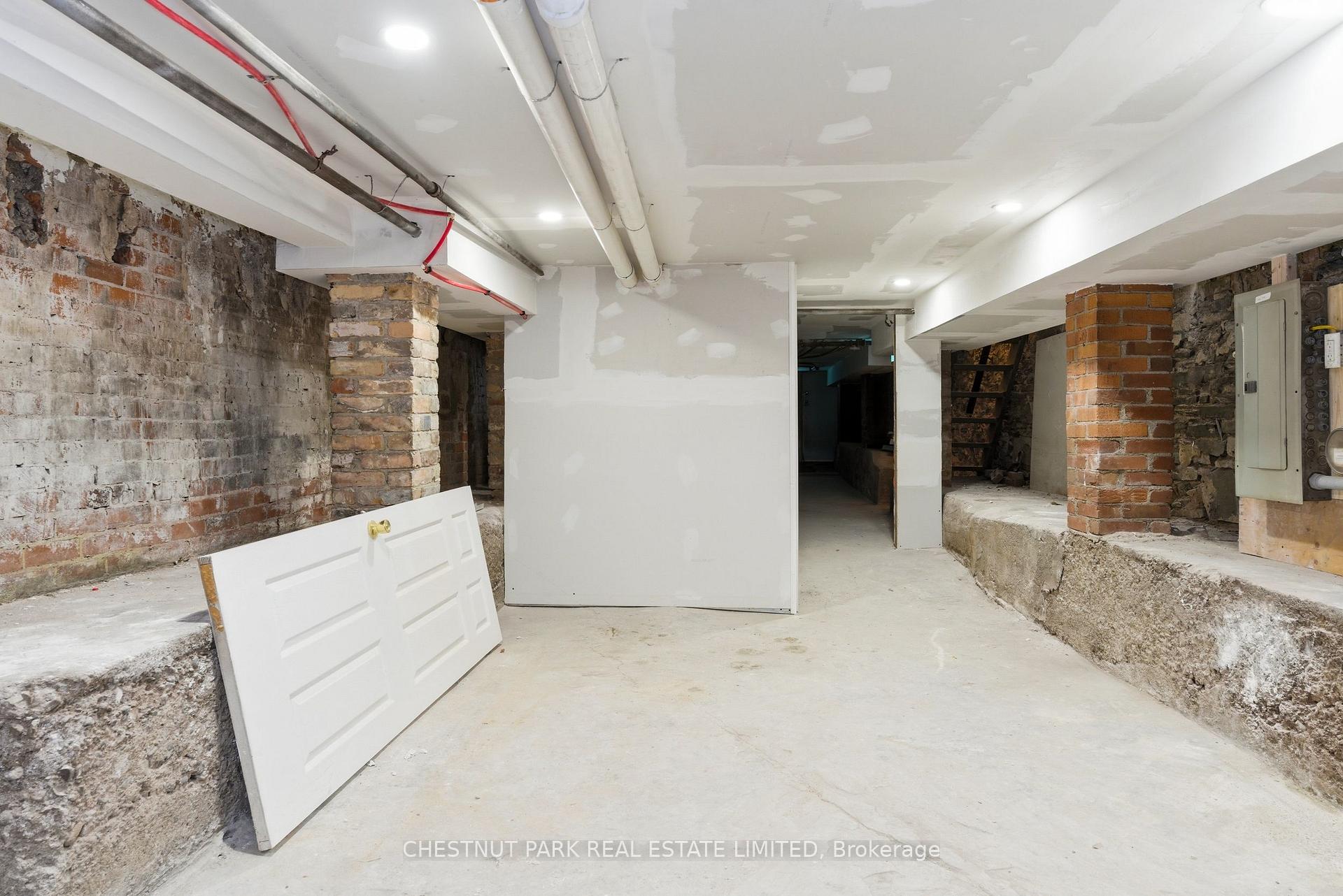 Property photo 33