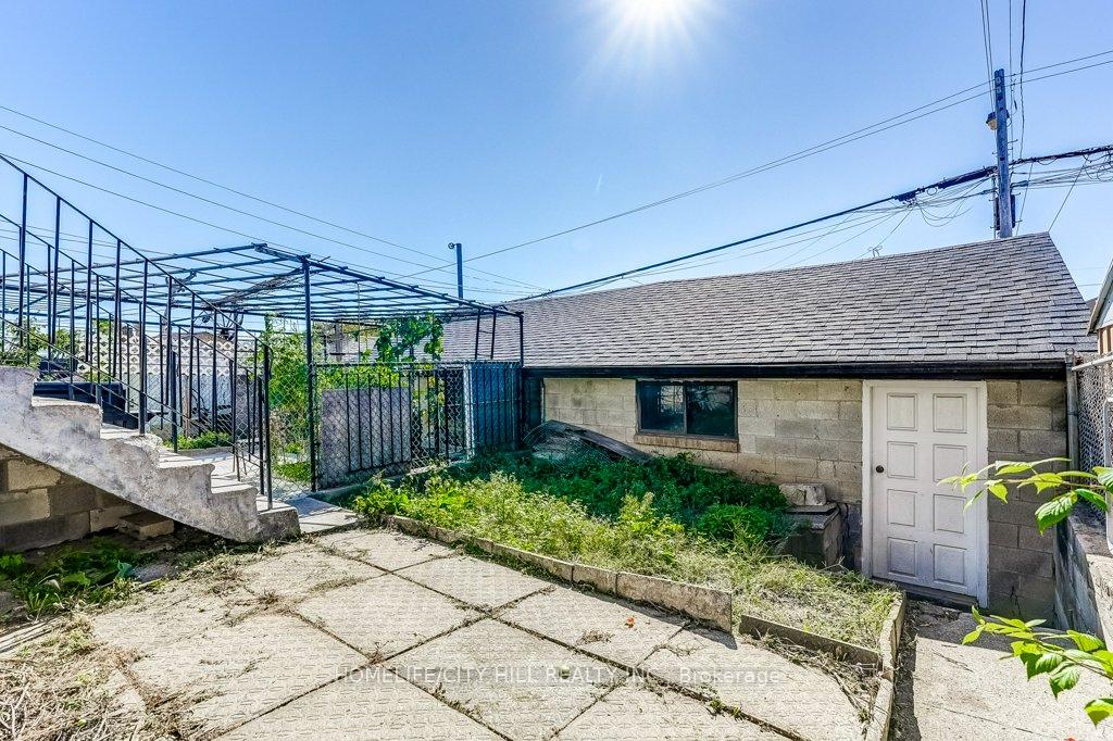 Property photo 42