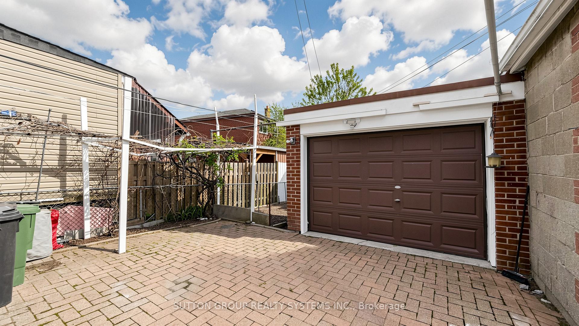 Property photo 25